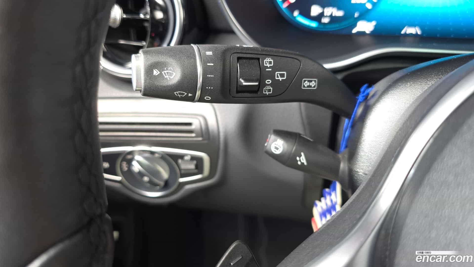 GLC-Class Mercedes-Benz 2021.11-OPTION-040