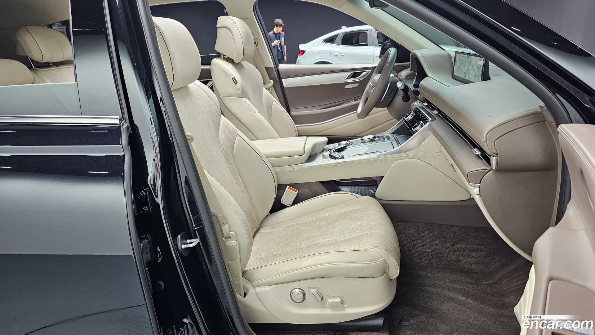 GV80 Genesis 2023.0-INNER-036