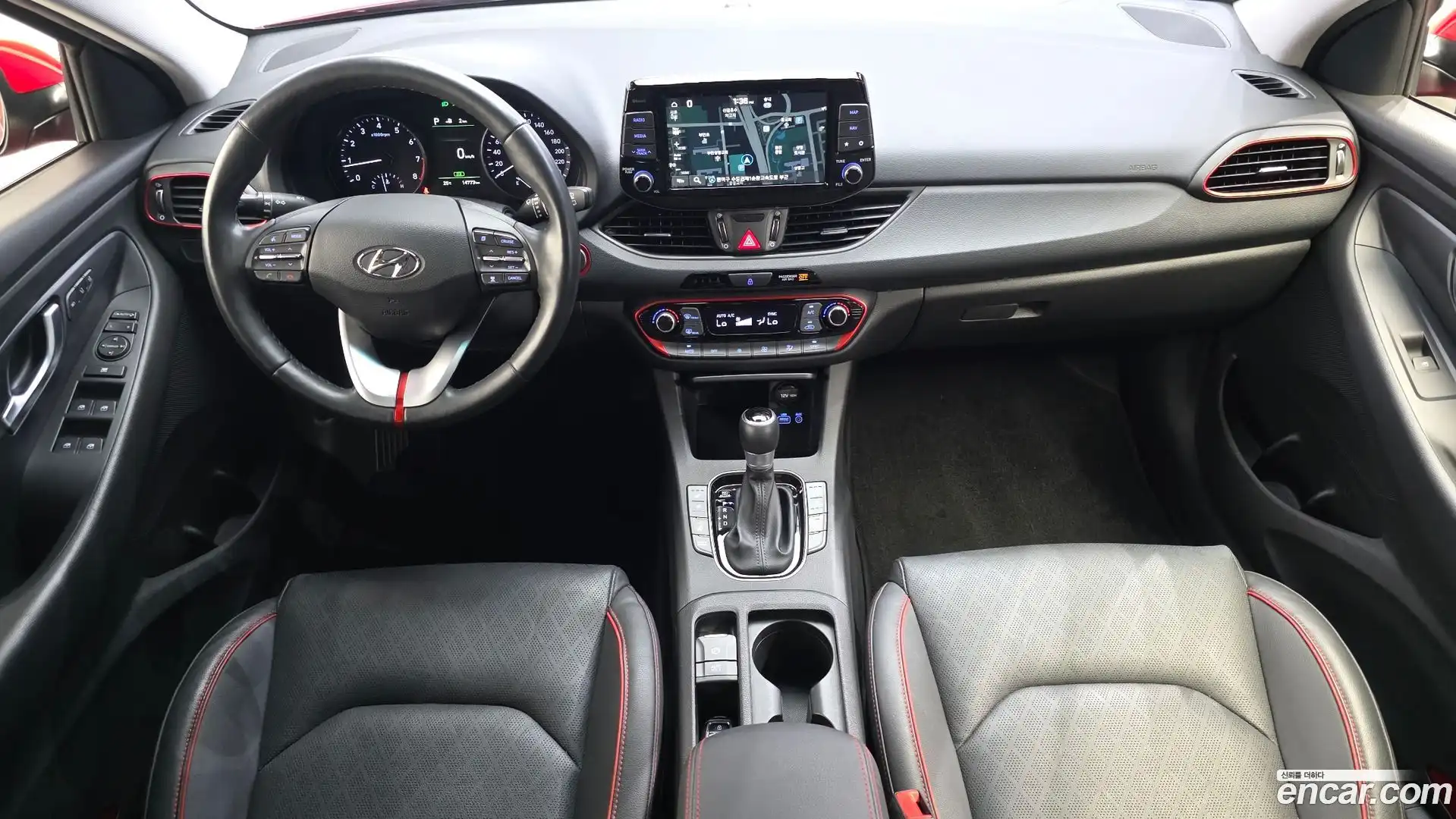 i30 Hyundai 2018.2-INNER-007