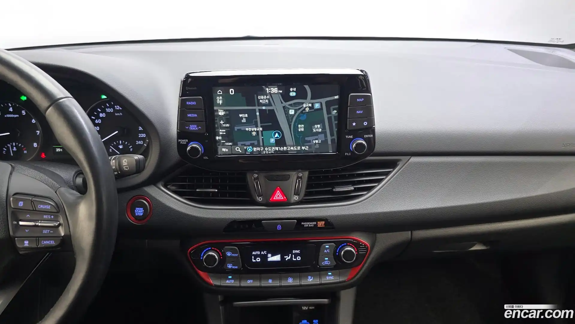 i30 Hyundai 2018.2-OPTION-018