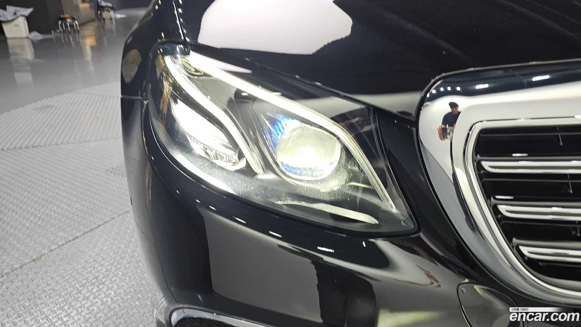 E-Class Mercedes-Benz 2020.8-OUTER-032