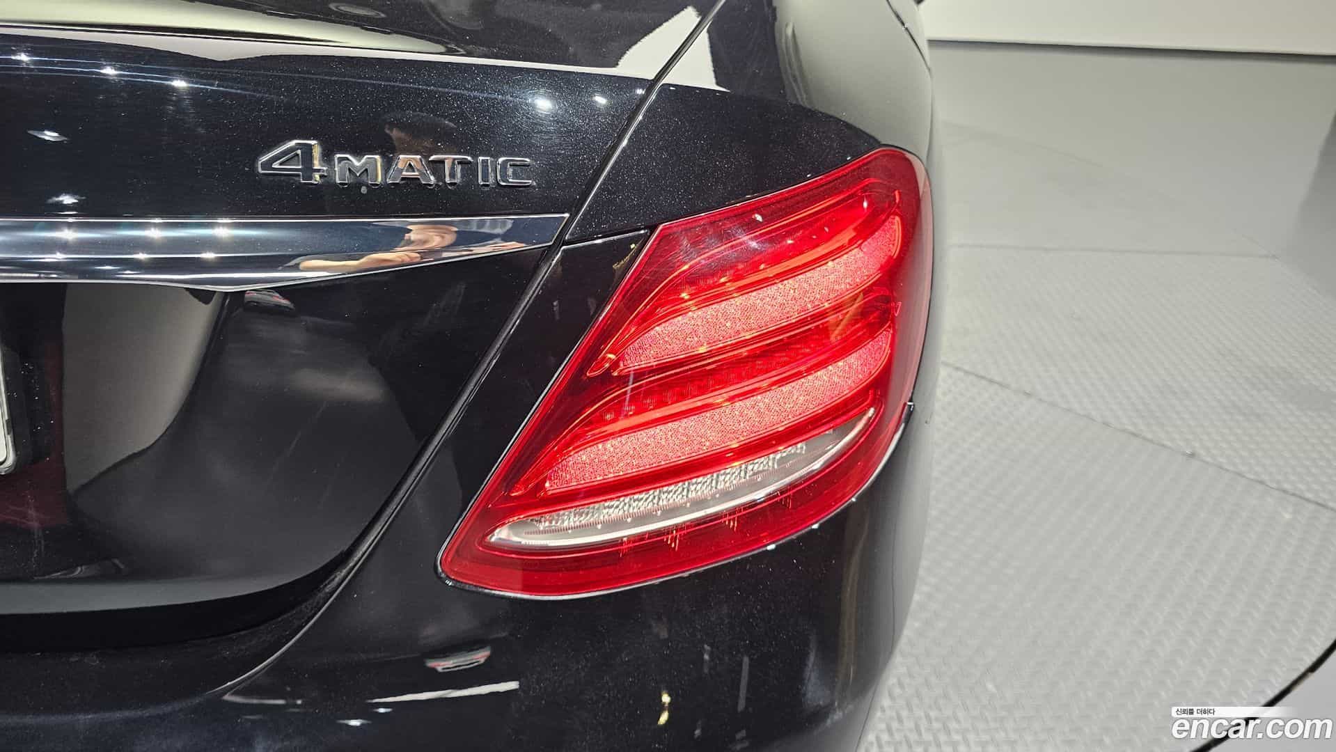 E-Class Mercedes-Benz 2020.8-OUTER-033
