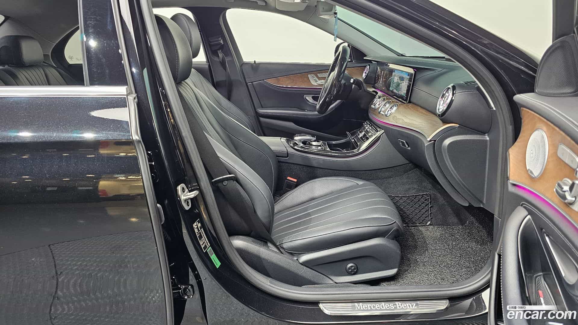 E-Class Mercedes-Benz 2020.8-INNER-036