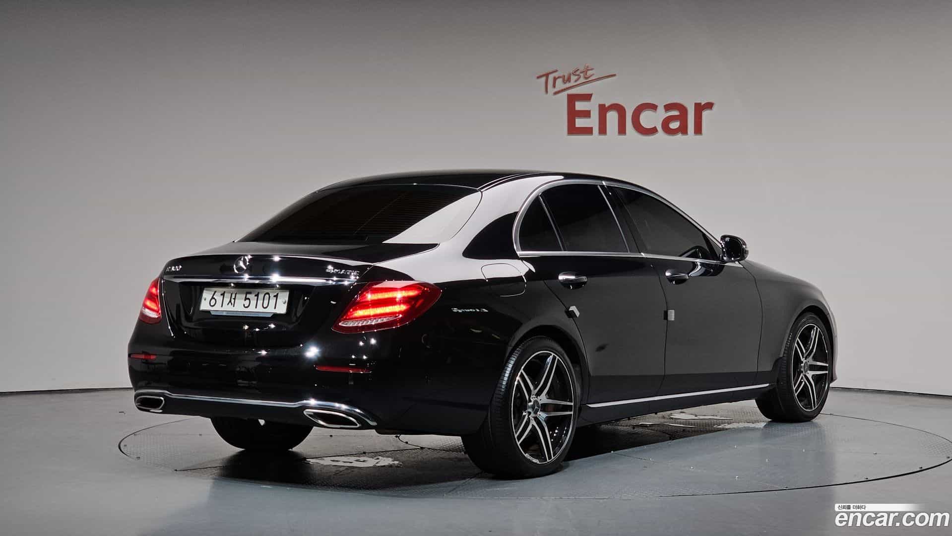E-Class Mercedes-Benz 2017.8-OUTER-002