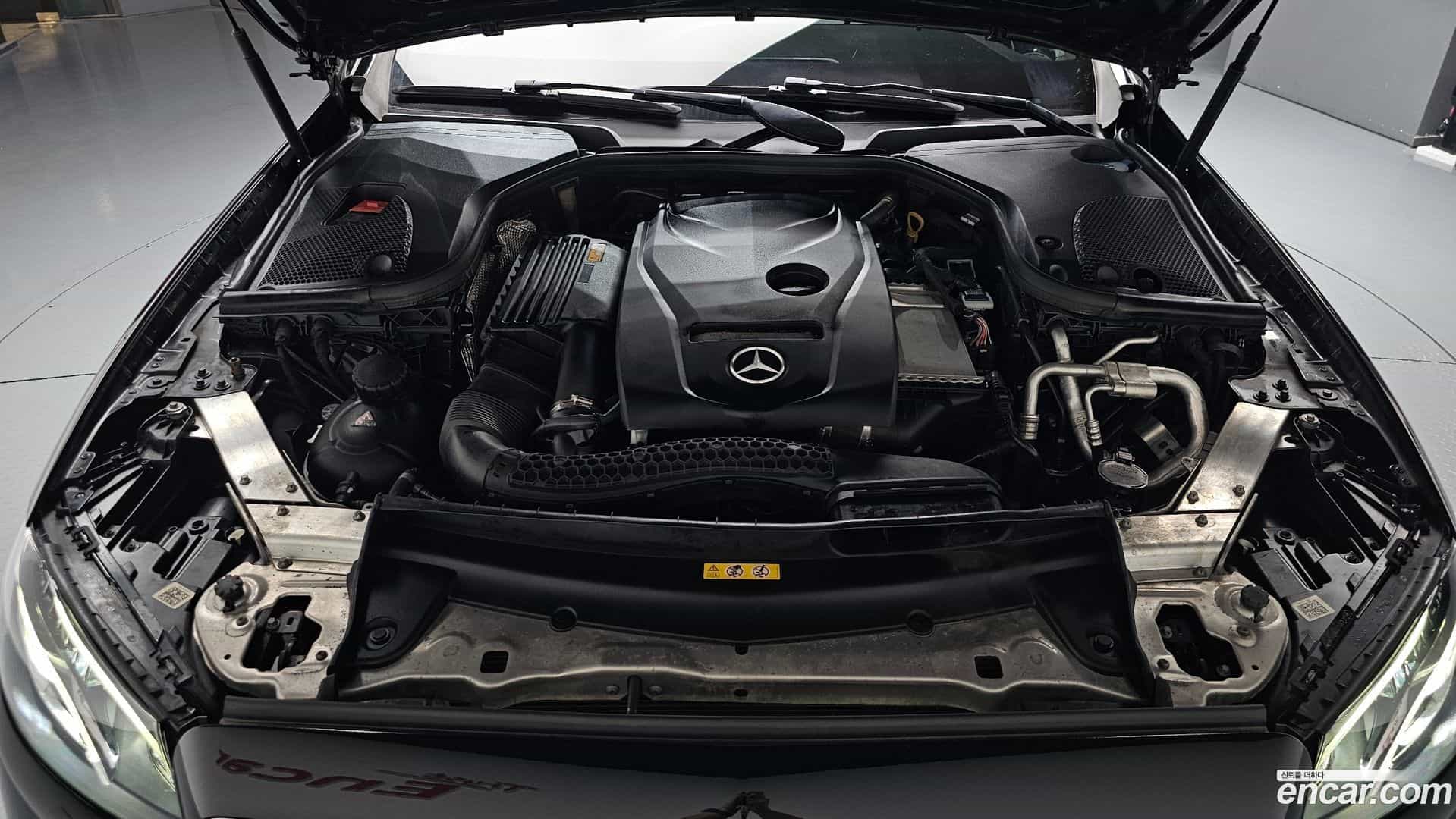 E-Class Mercedes-Benz 2017.8-OUTER-006