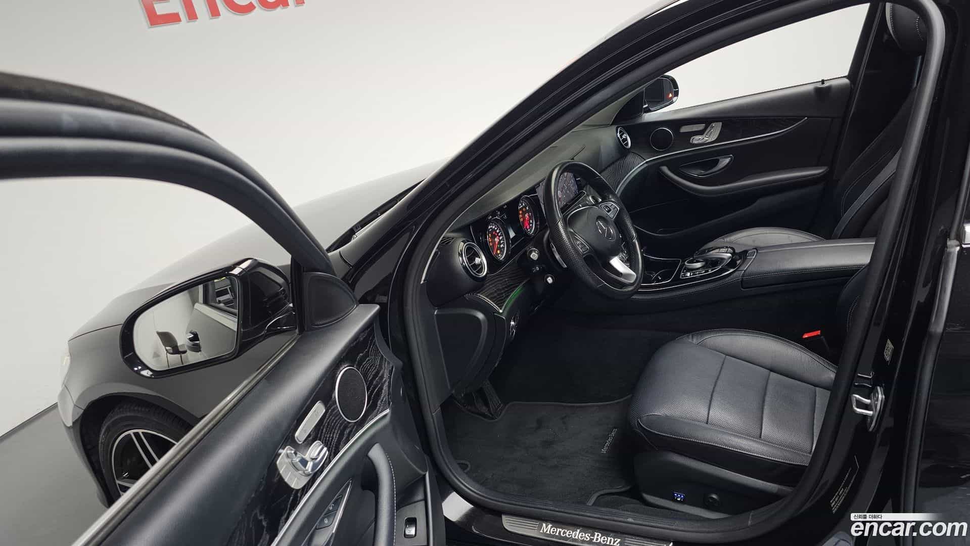 E-Class Mercedes-Benz 2017.8-INNER-010