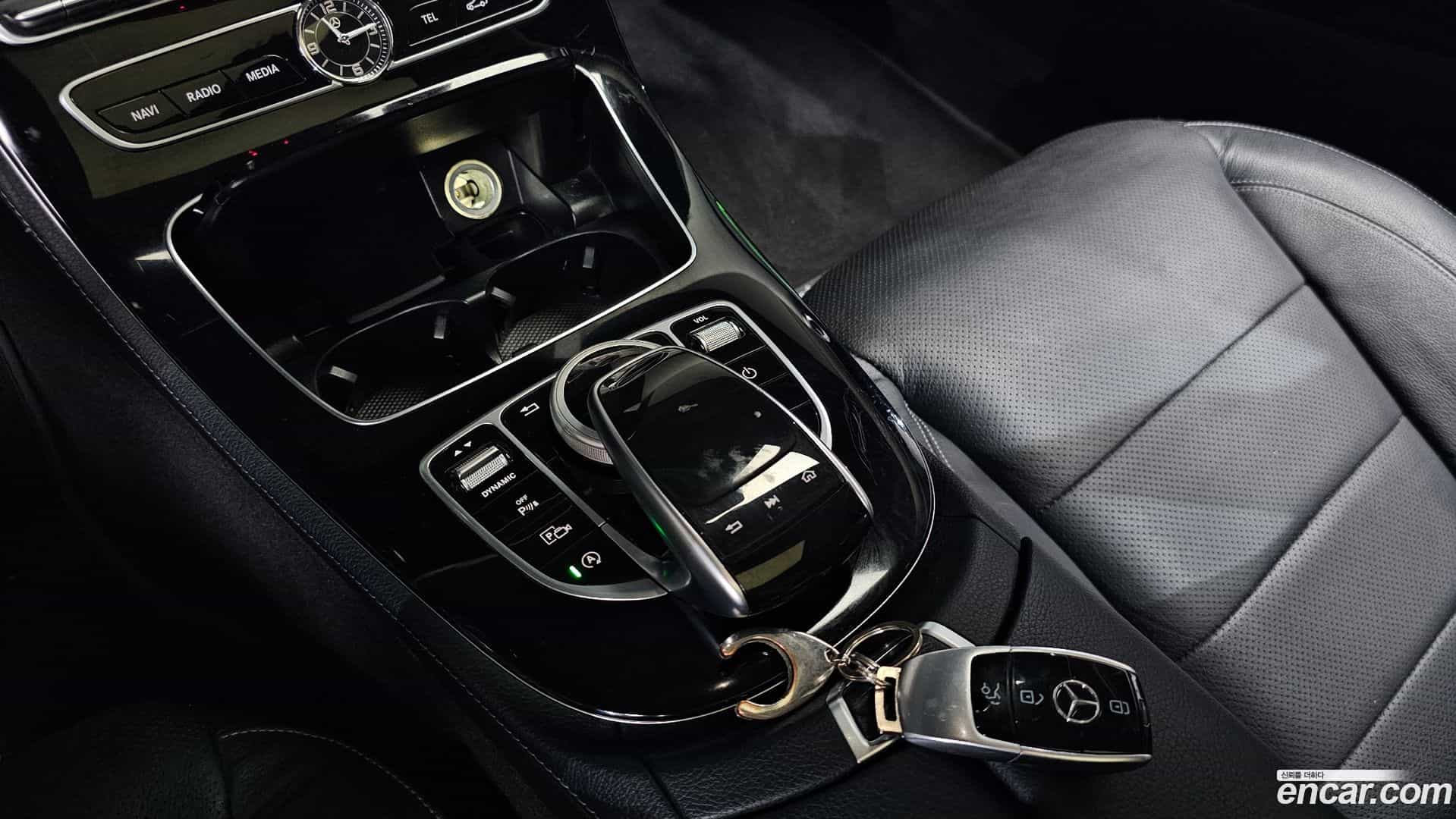 E-Class Mercedes-Benz 2017.8-OPTION-020