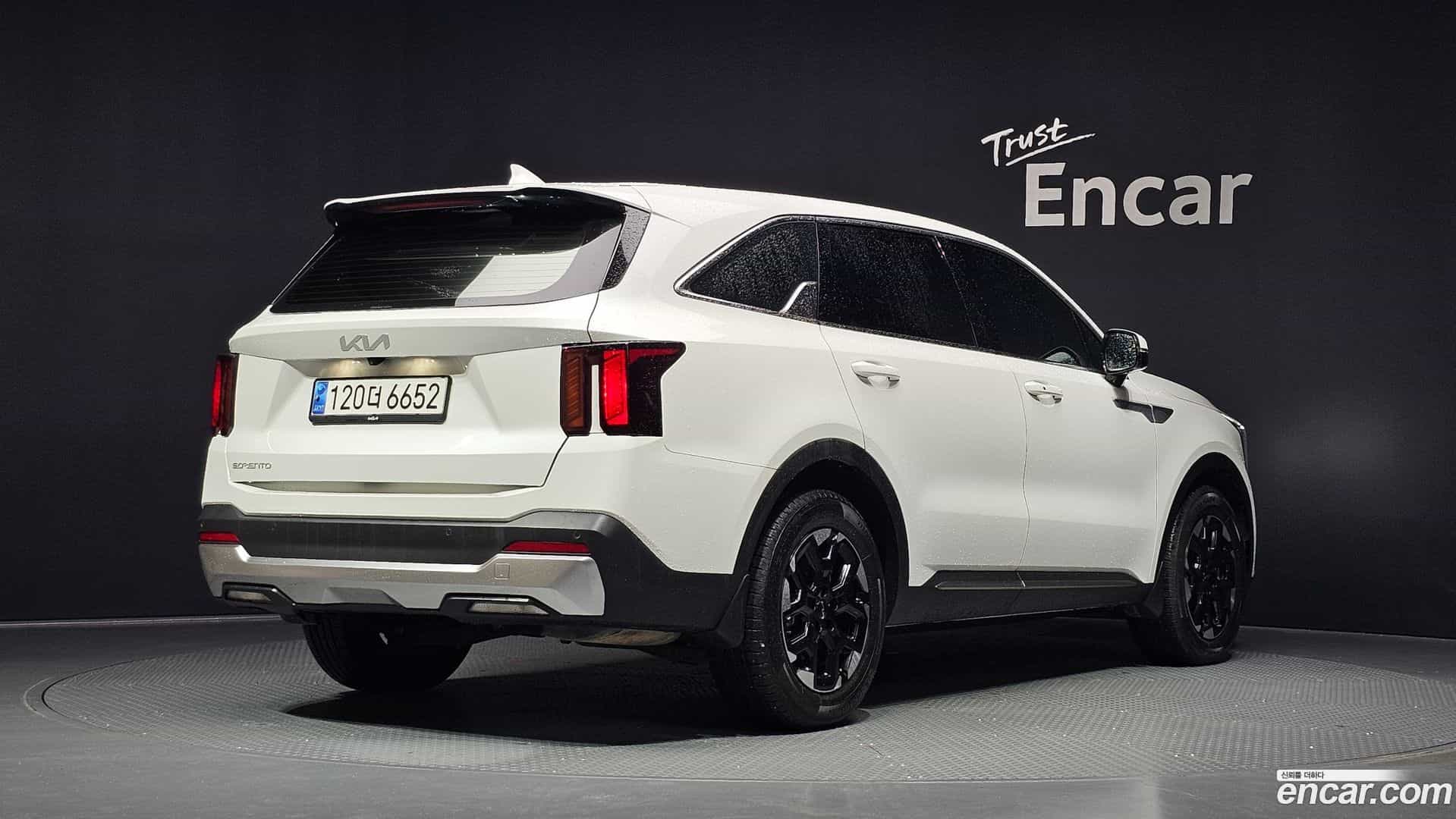 Sorento Kia 2023.8-OUTER-002