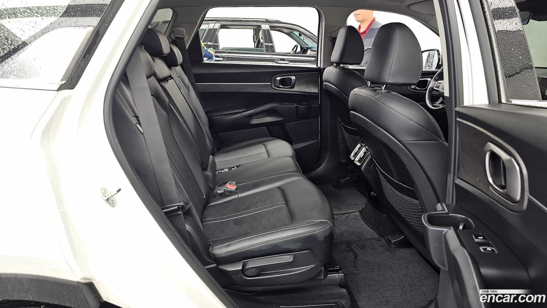 Sorento Kia 2023.8-OPTION-016