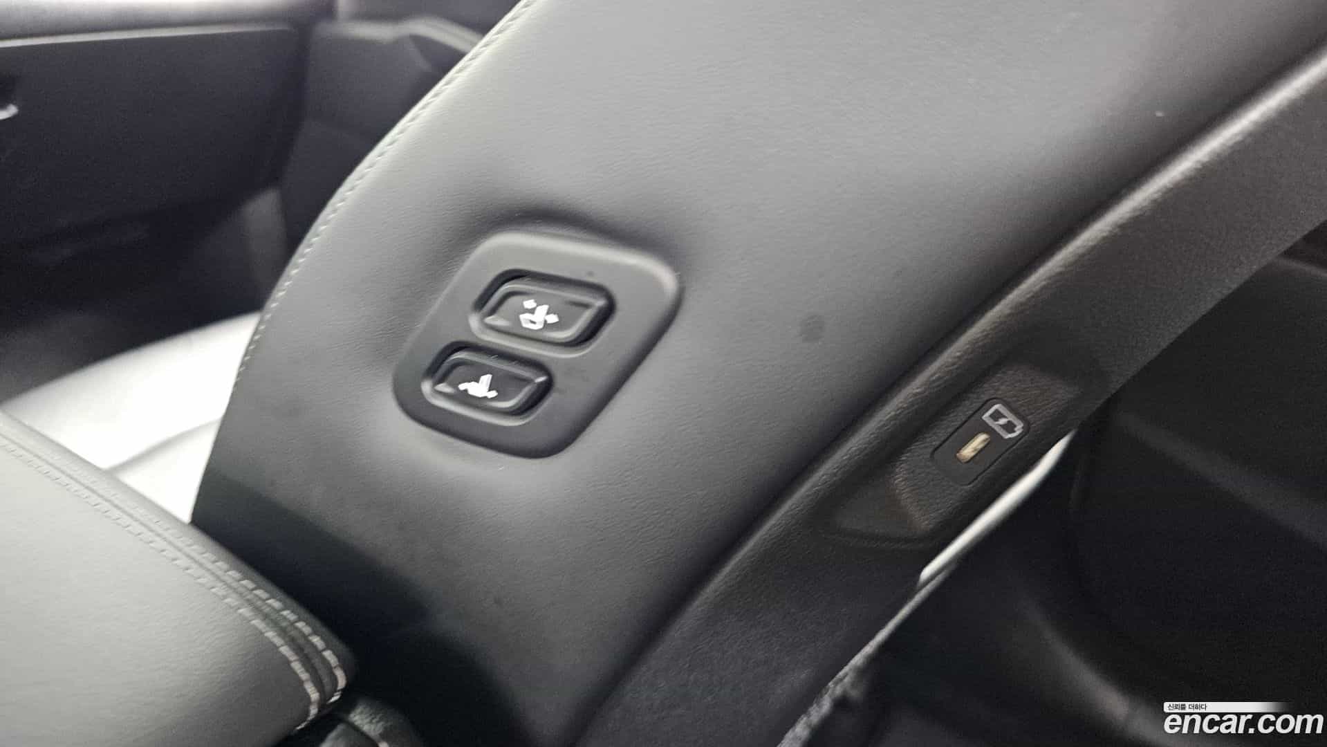 Sorento Kia 2023.8-OPTION-040