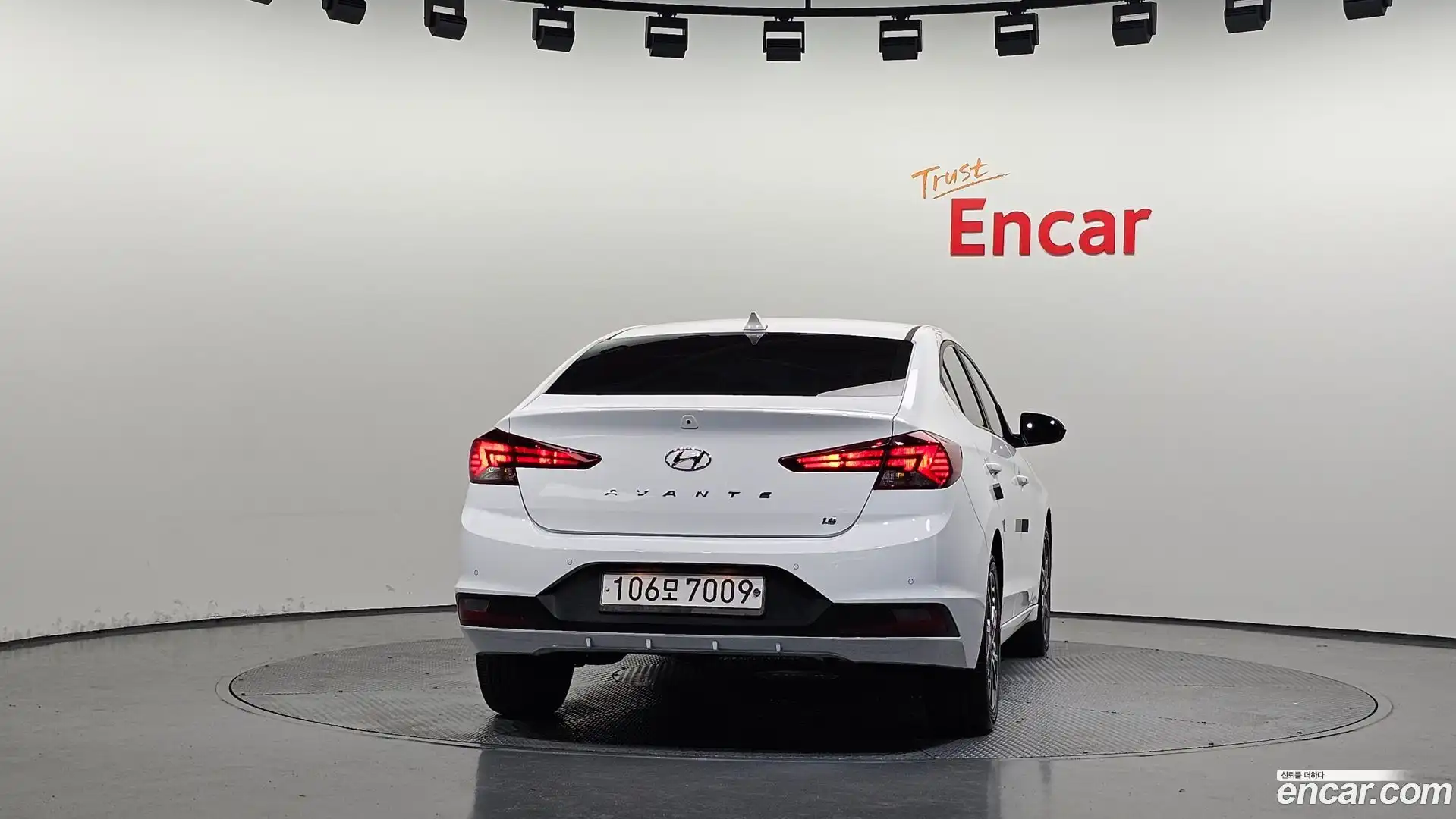 AVANTE Hyundai 2020.1-OUTER-004