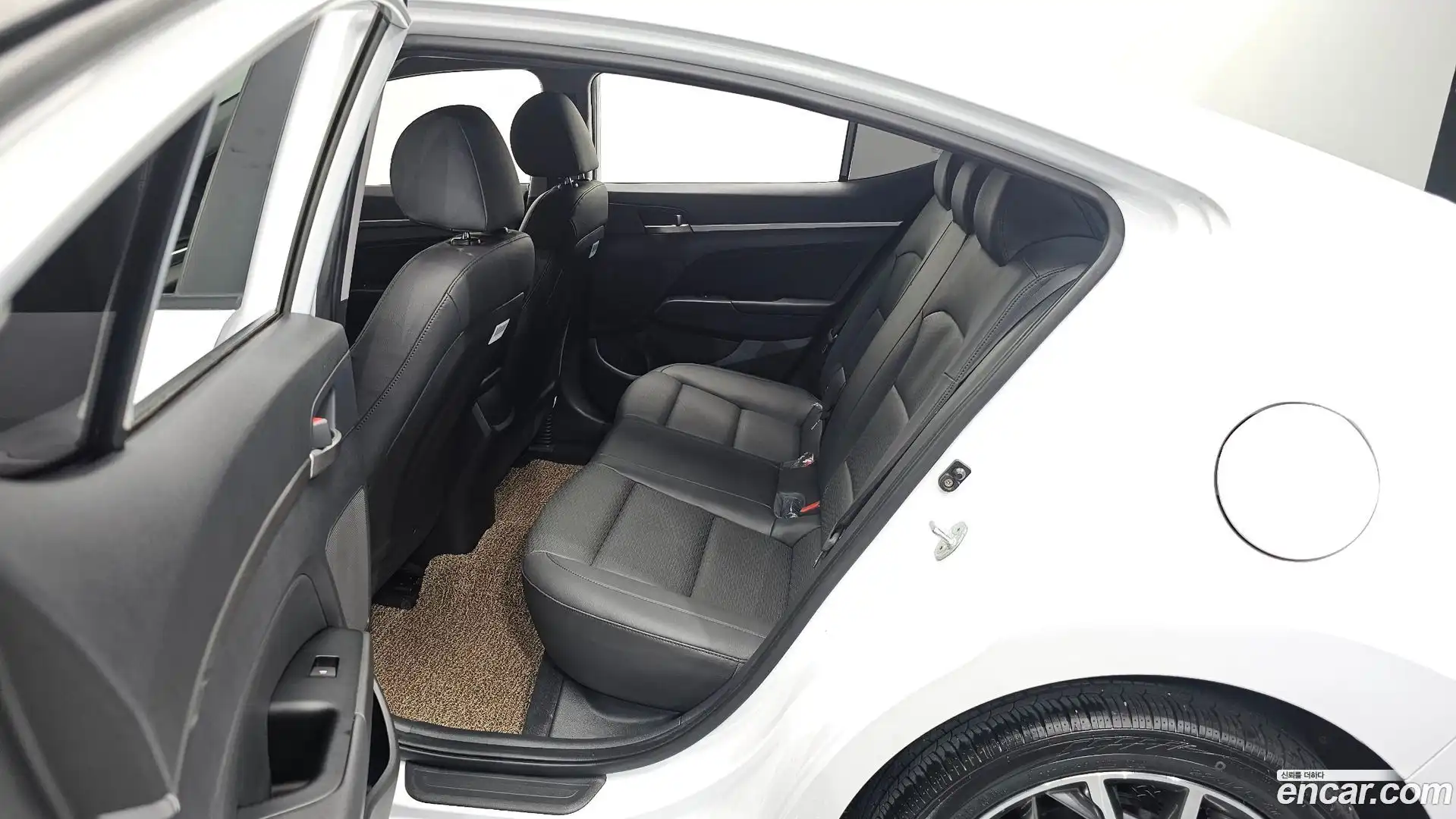 AVANTE Hyundai 2020.1-OPTION-016