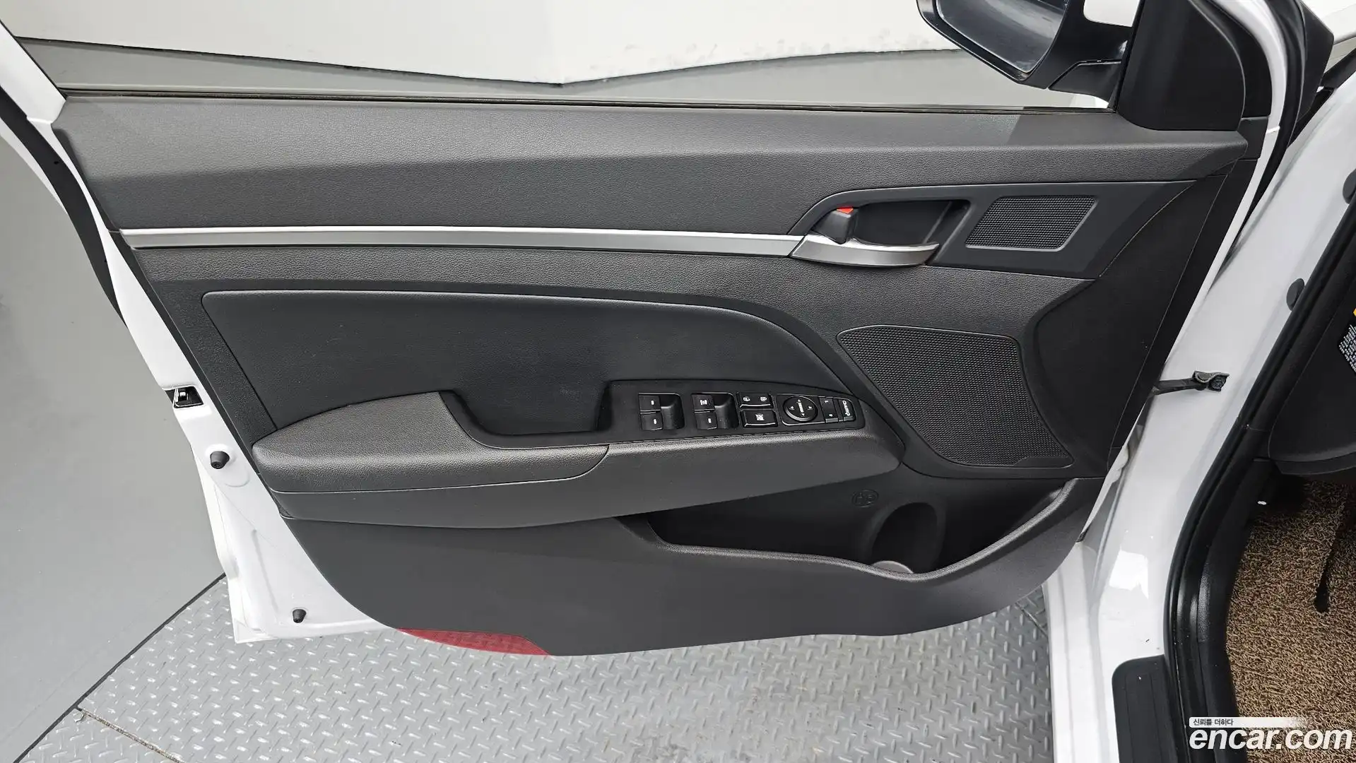 AVANTE Hyundai 2020.1-INNER-034