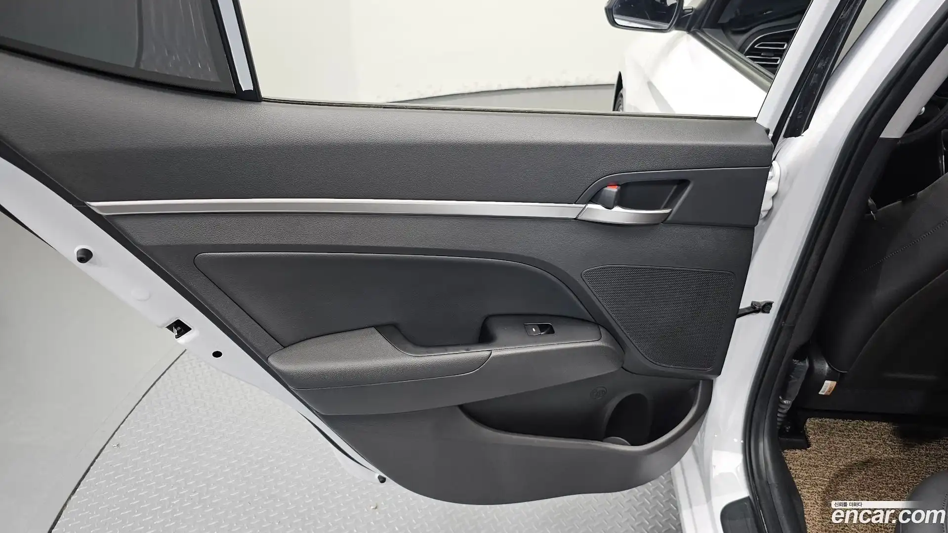AVANTE Hyundai 2020.1-INNER-035