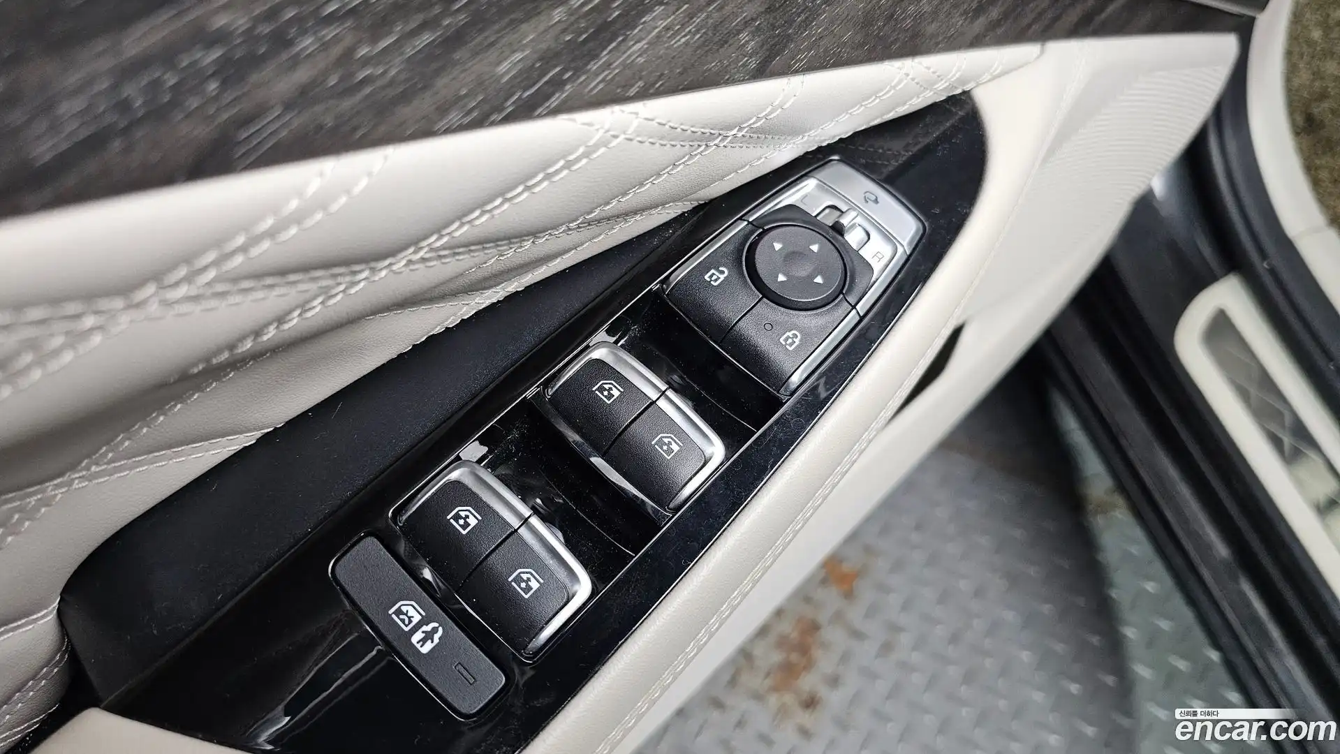 K8 Kia 2022.2-OPTION-041