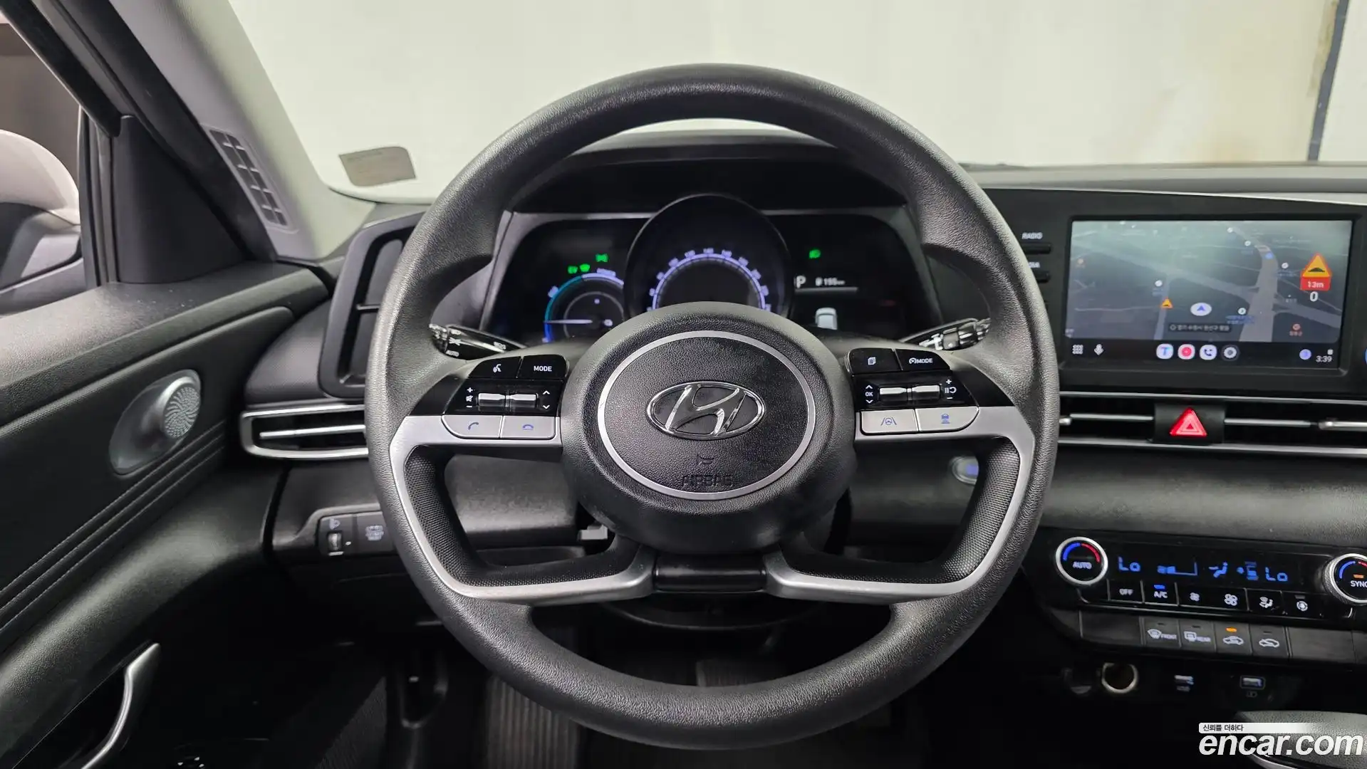 AVANTE Hyundai 2022.4-OPTION-016