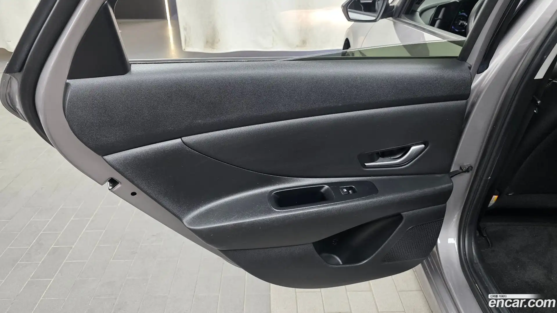 AVANTE Hyundai 2022.4-INNER-035