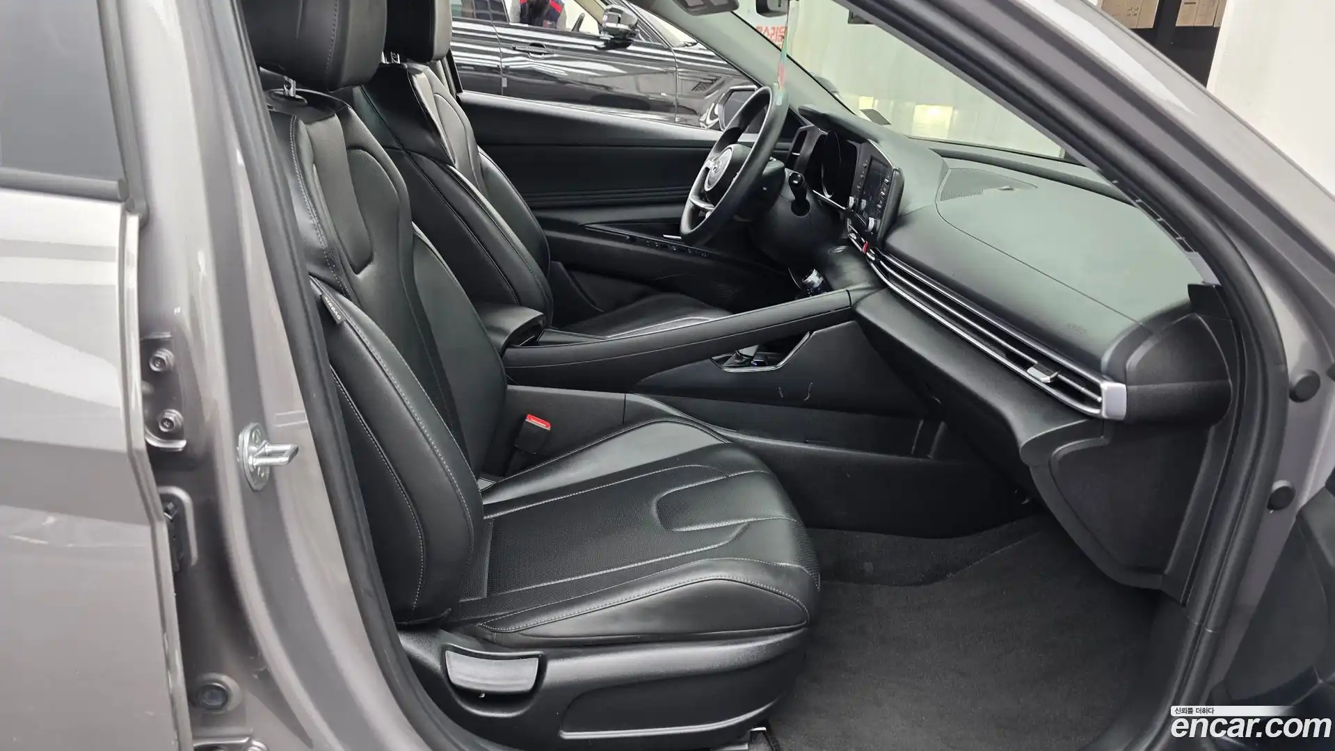 AVANTE Hyundai 2022.4-INNER-036