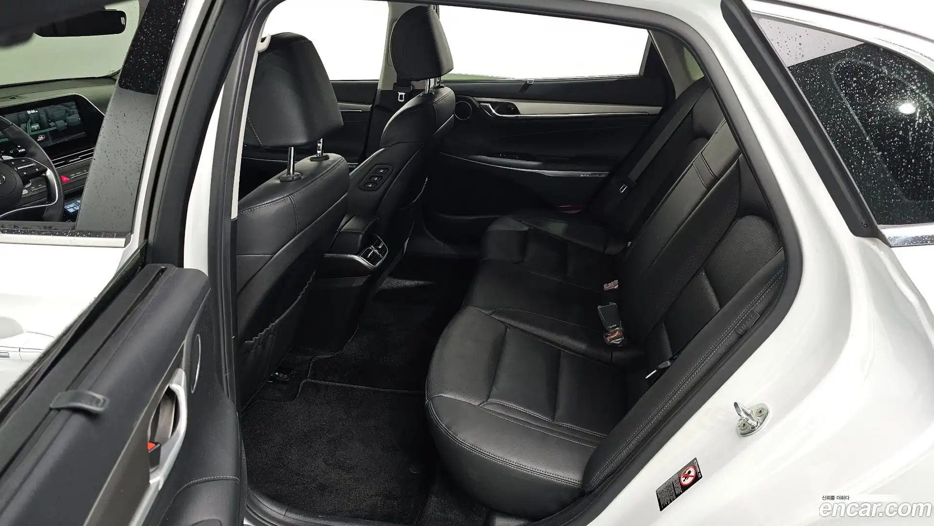 Grandeur Hyundai 2022.5-OPTION-015