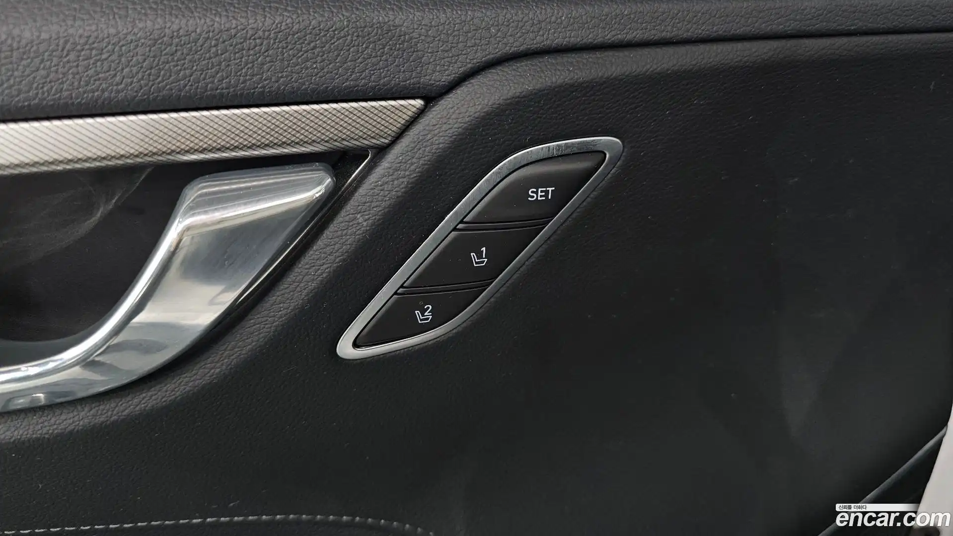 Grandeur Hyundai 2022.5-OPTION-021
