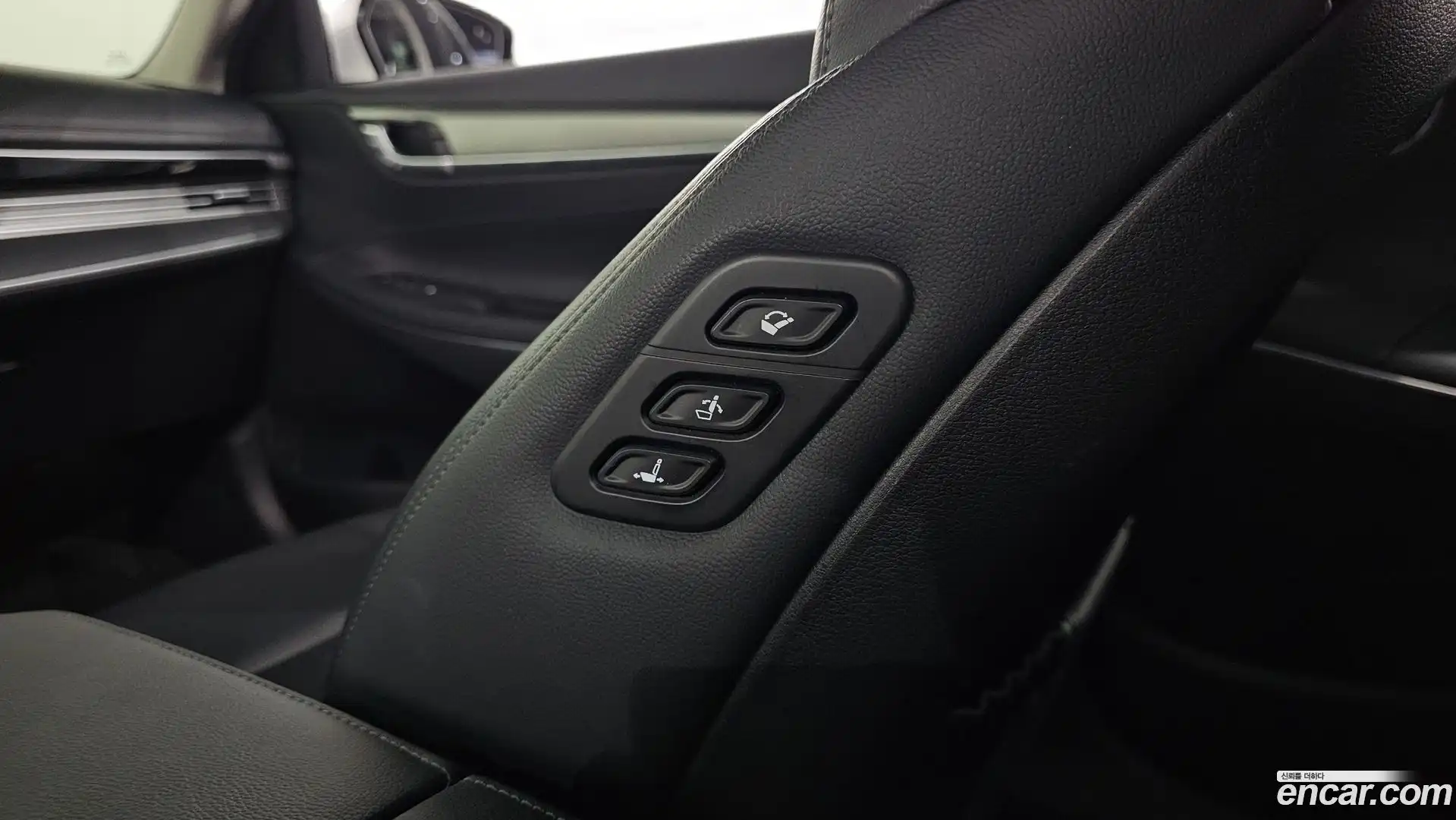 Grandeur Hyundai 2022.5-OPTION-022