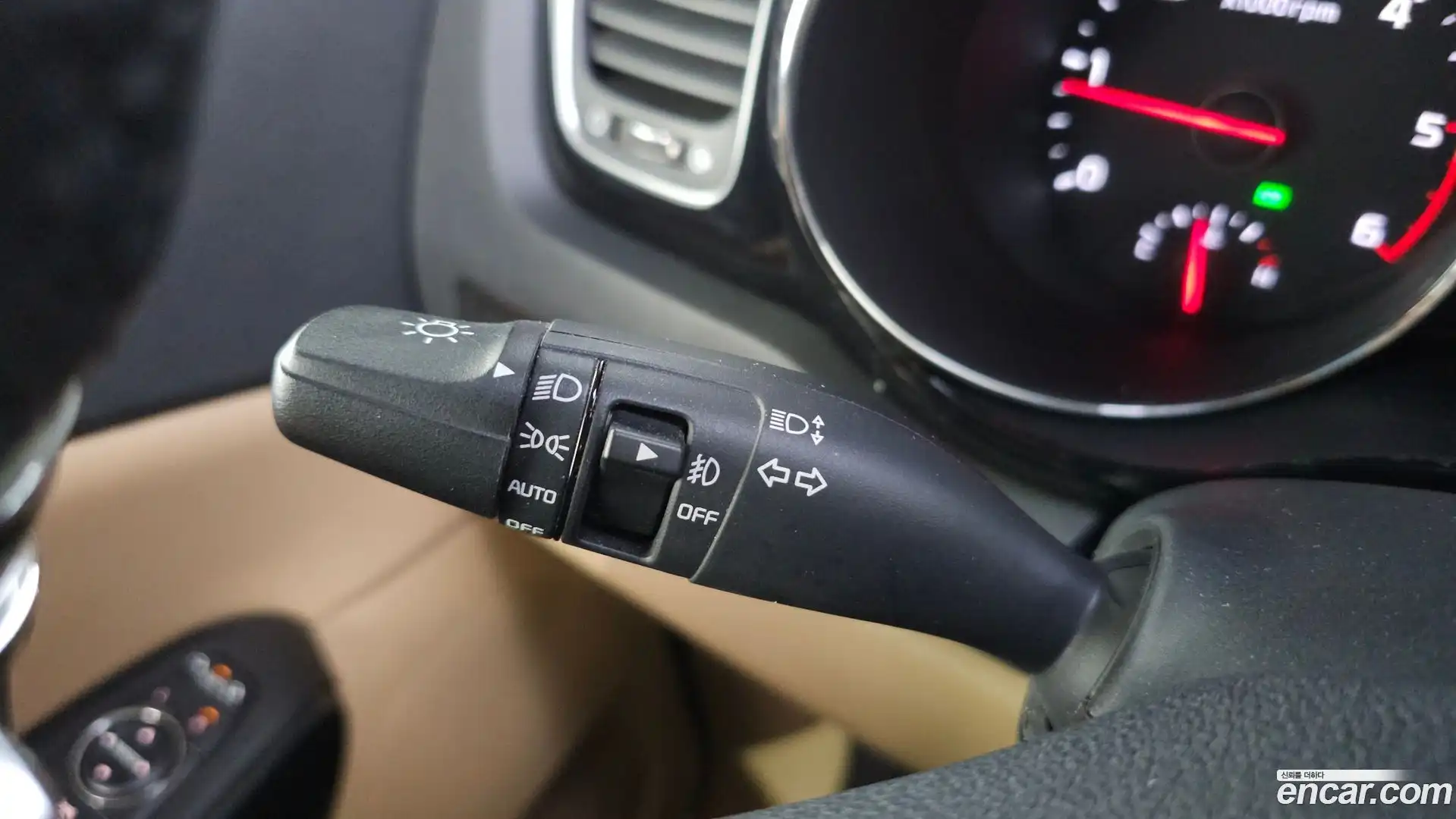 Canival Kia 2017.8-OPTION-018