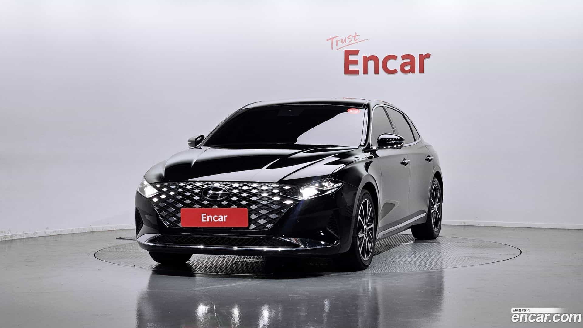 Grandeur Hyundai 2022.1-OUTER-001
