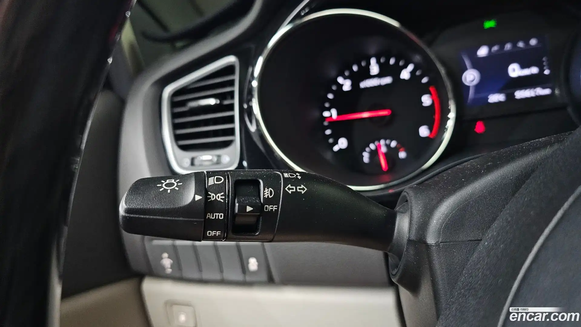 Canival Kia 2016.6-OPTION-042
