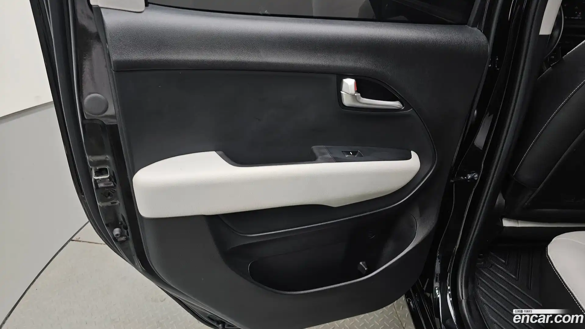 RAY Kia 2023.9-INNER-035