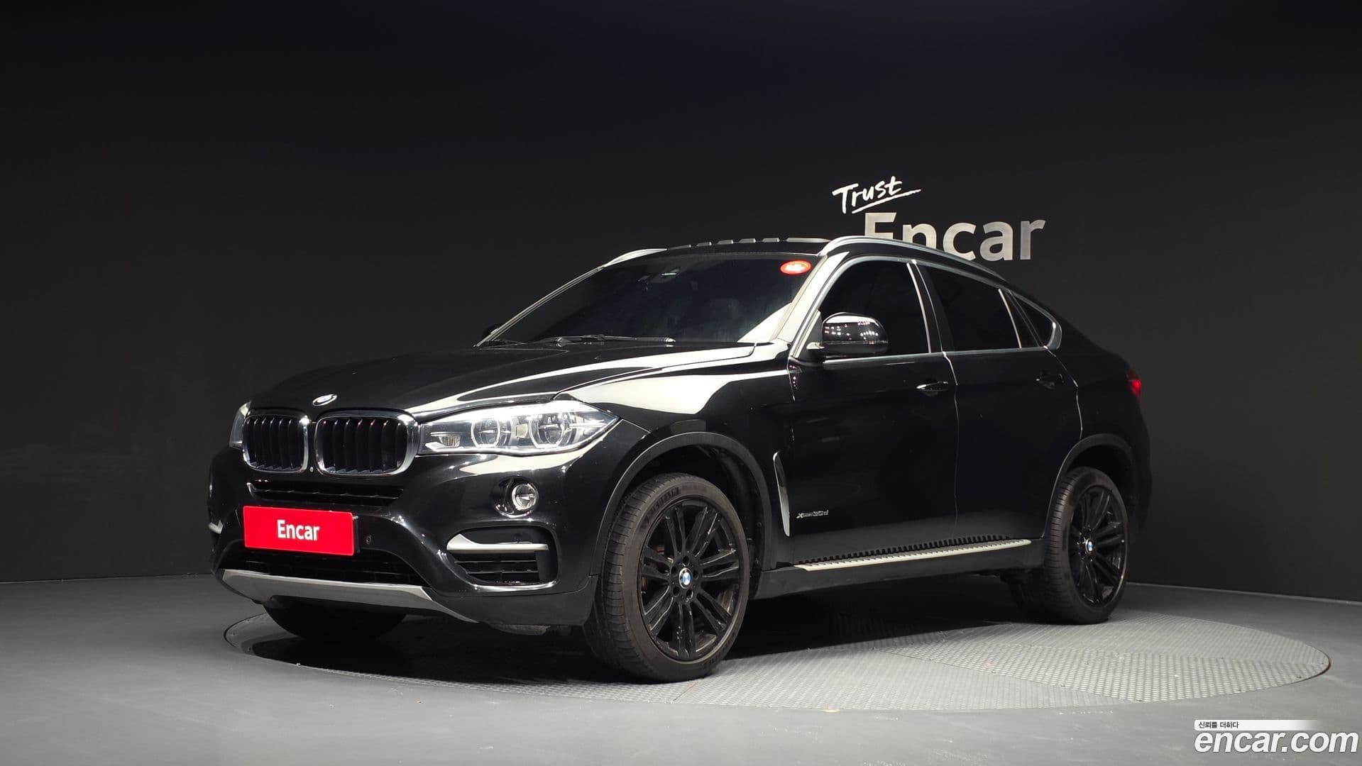 Main__Slider__Photo:X6 BMW 2017.5-0