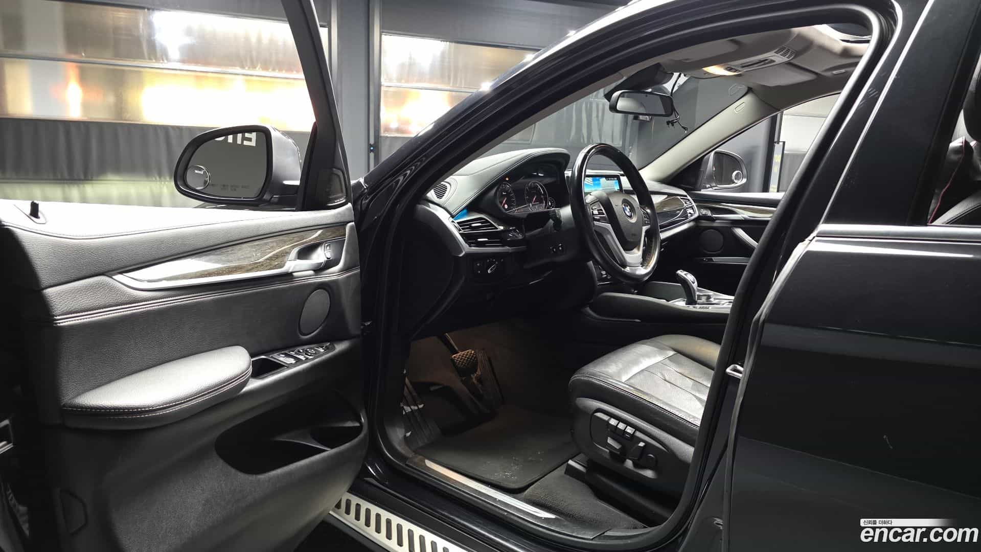X6 BMW 2017.5-INNER-010