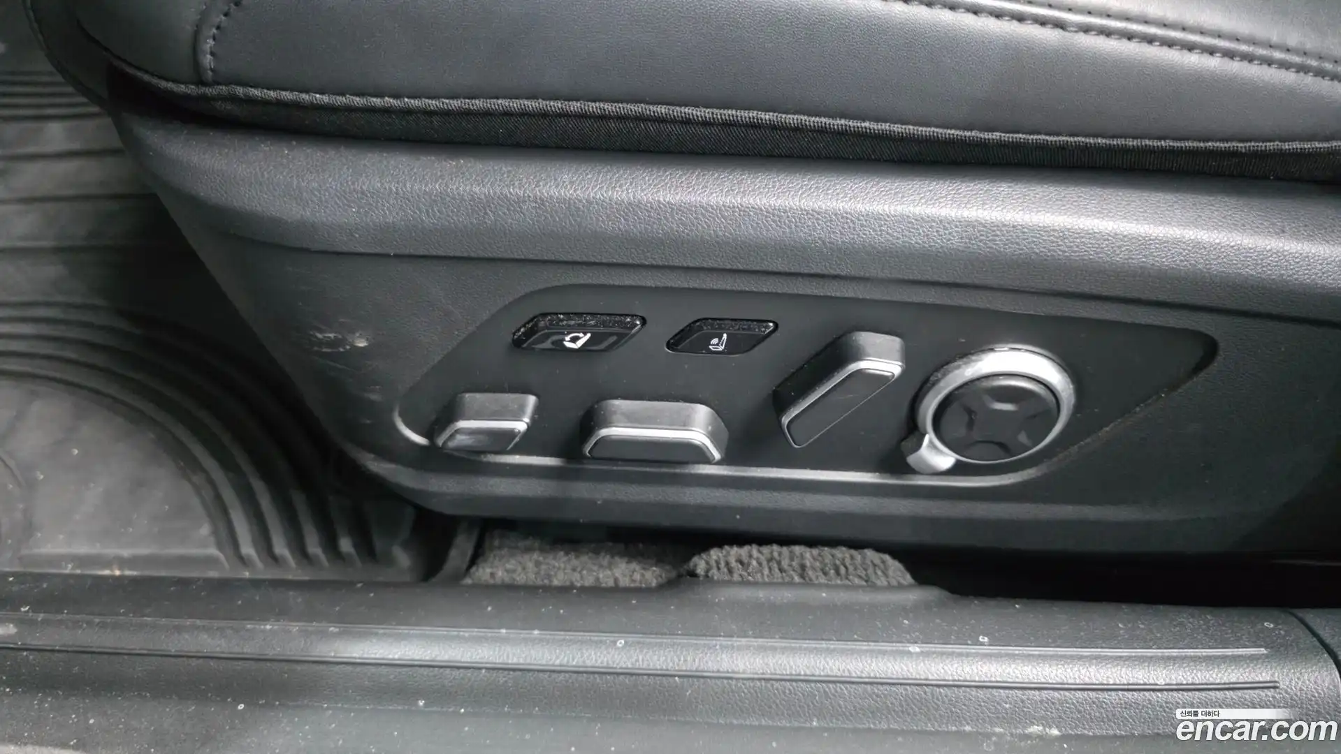 Grandeur Hyundai 2023.7-OPTION-044