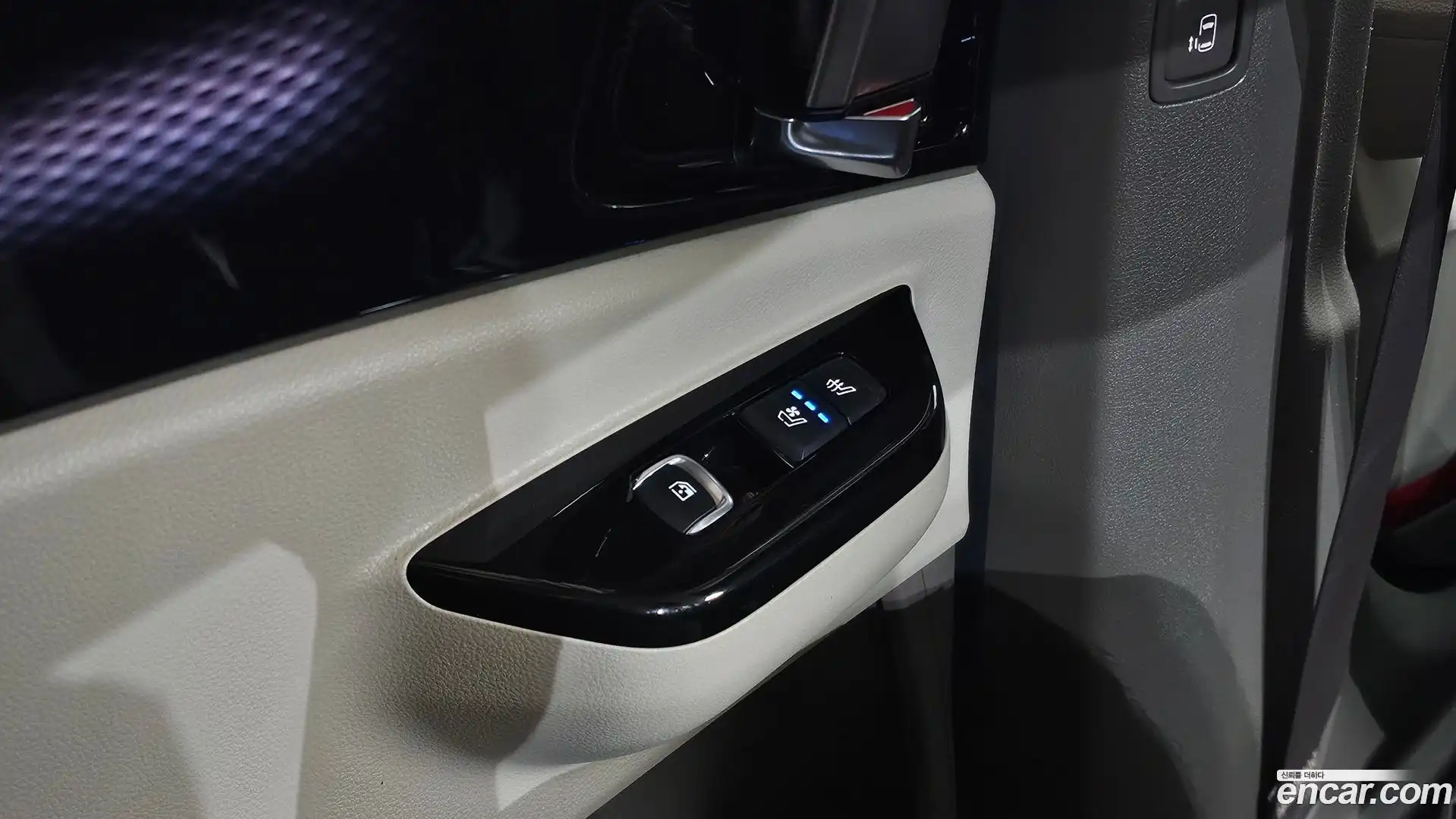 Canival Kia 2022.4-OPTION-042