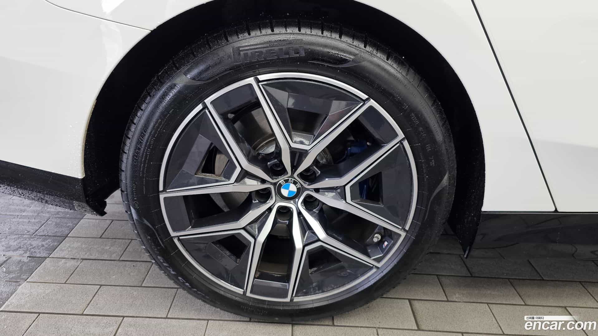 5-Series BMW 2025.0-OUTER-005