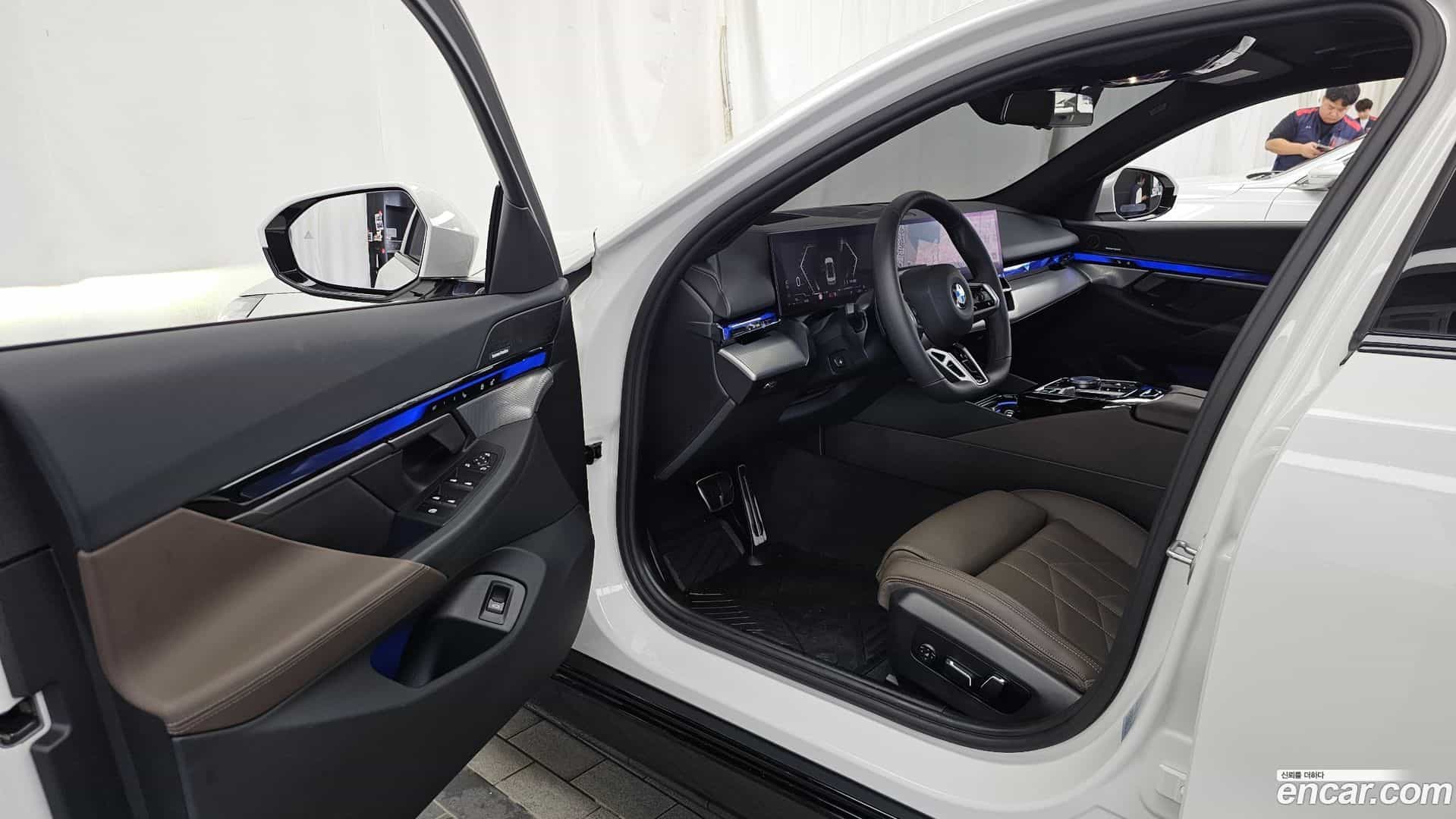 5-Series BMW 2025.0-INNER-010