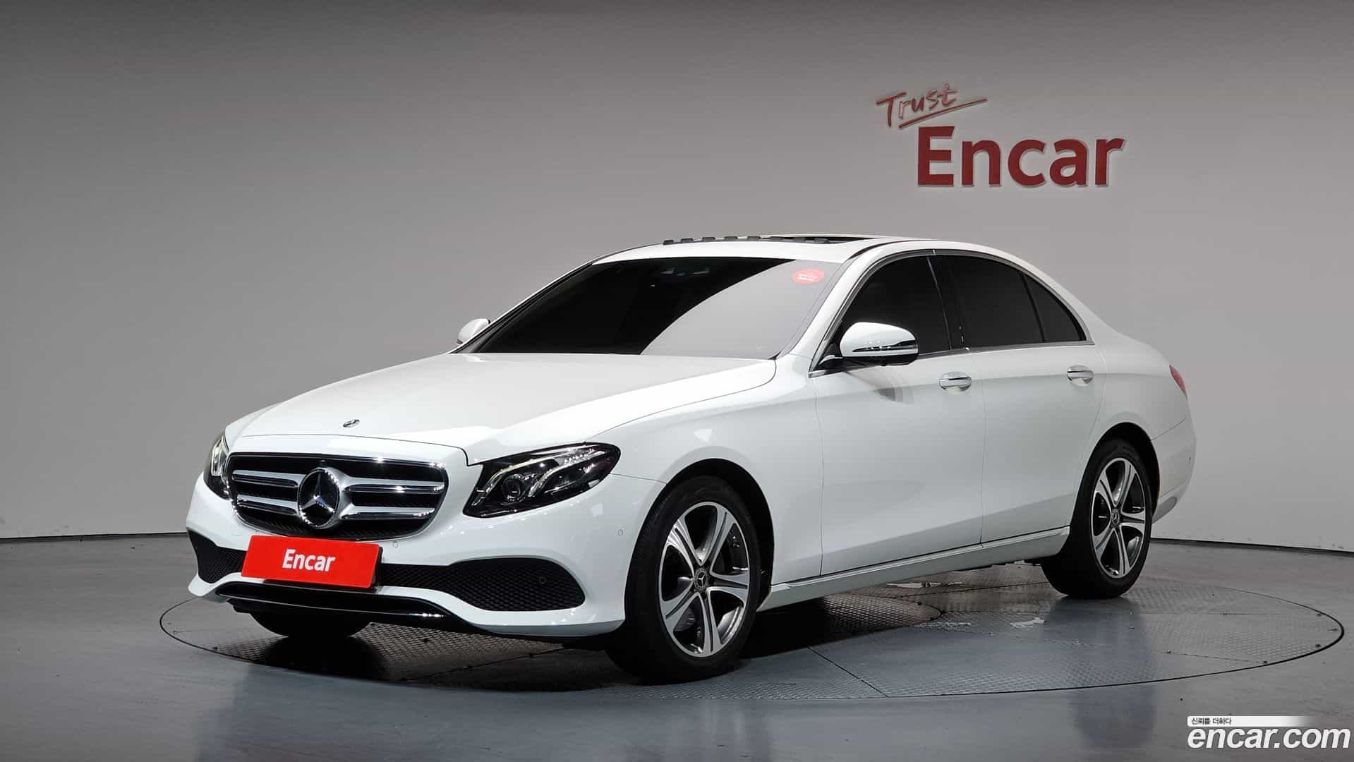 E-Class Mercedes-Benz 2018.6-OUTER-001