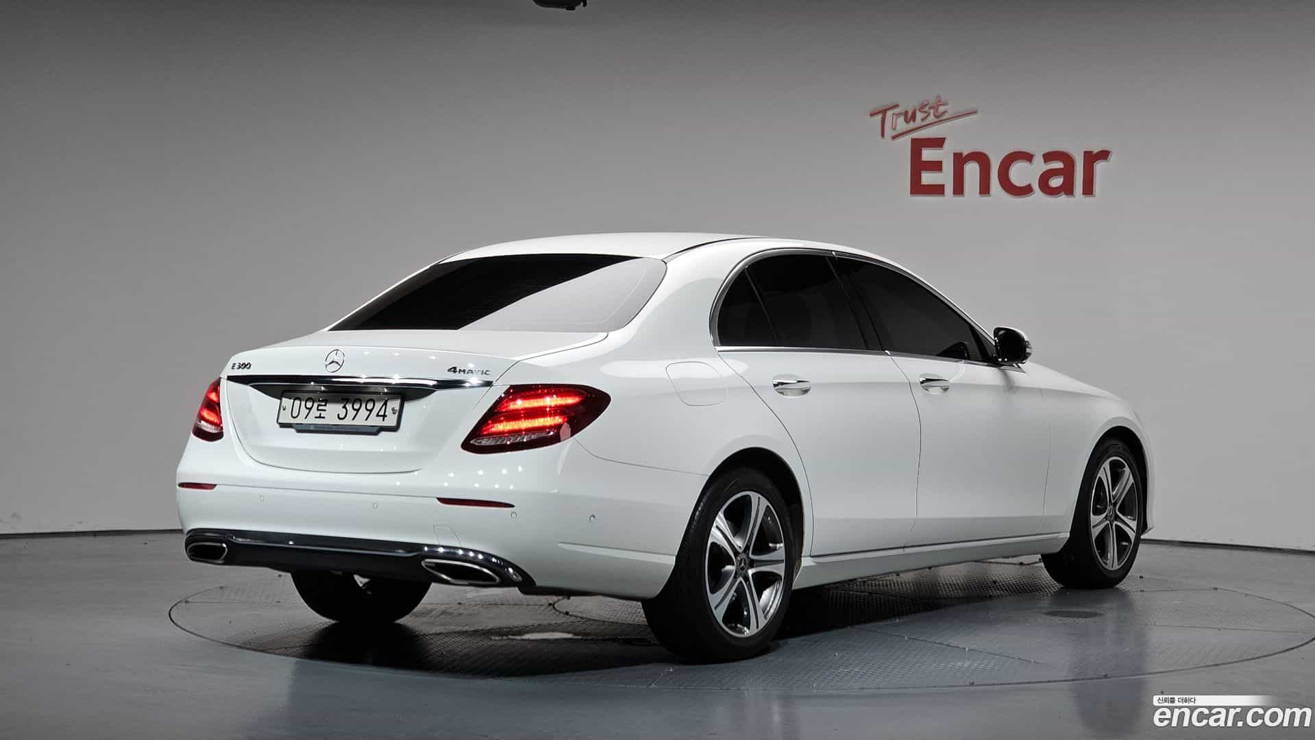 E-Class Mercedes-Benz 2018.6-OUTER-002