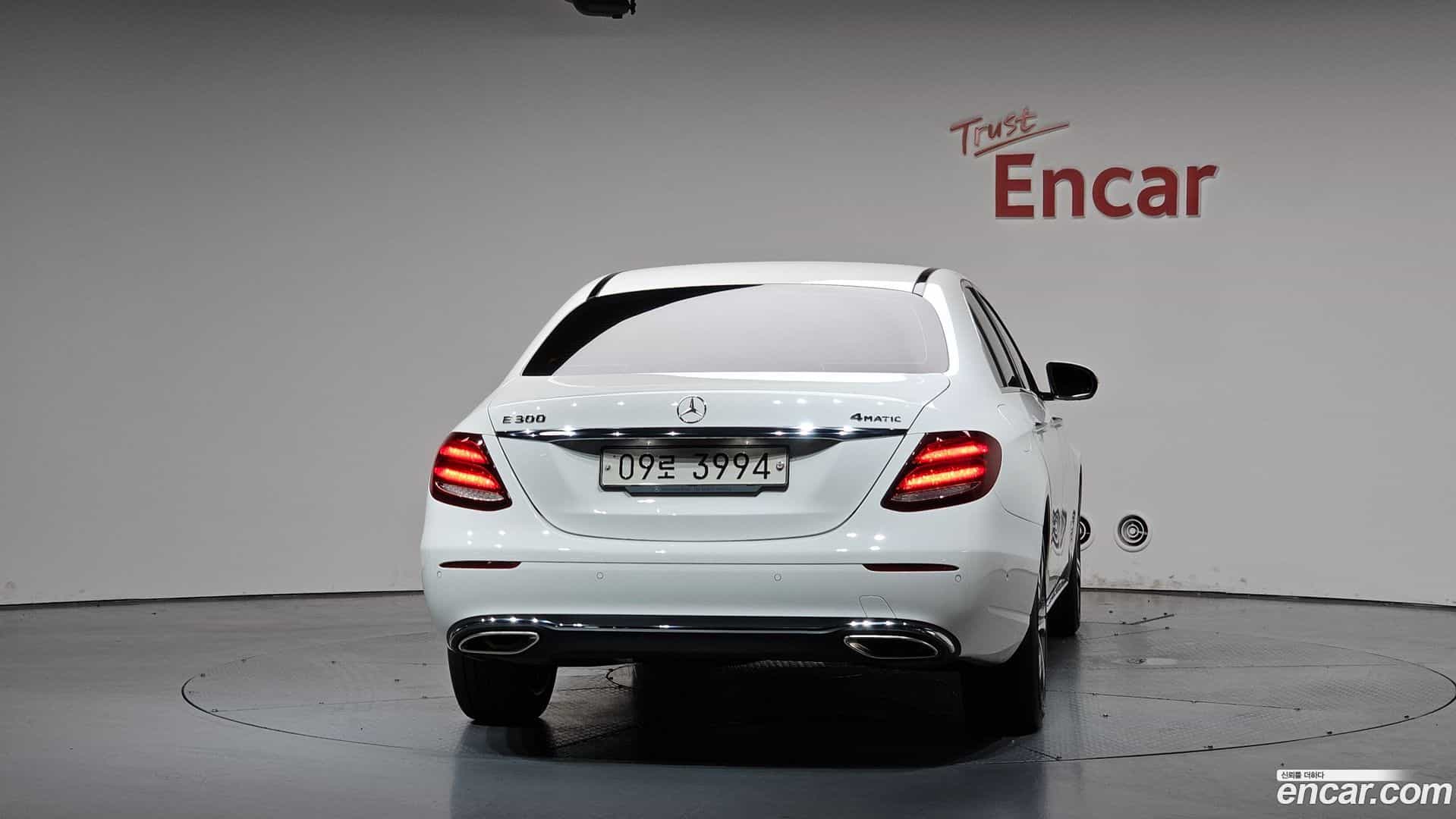 E-Class Mercedes-Benz 2018.6-OUTER-004