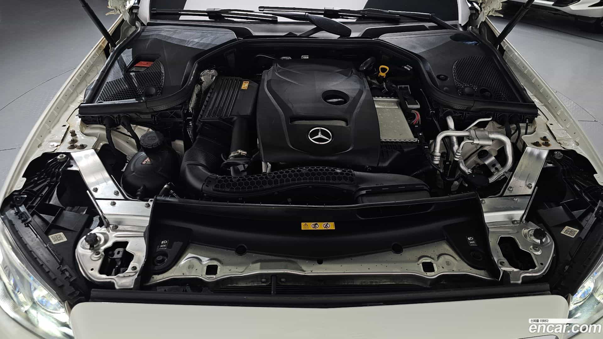 E-Class Mercedes-Benz 2018.6-OUTER-006