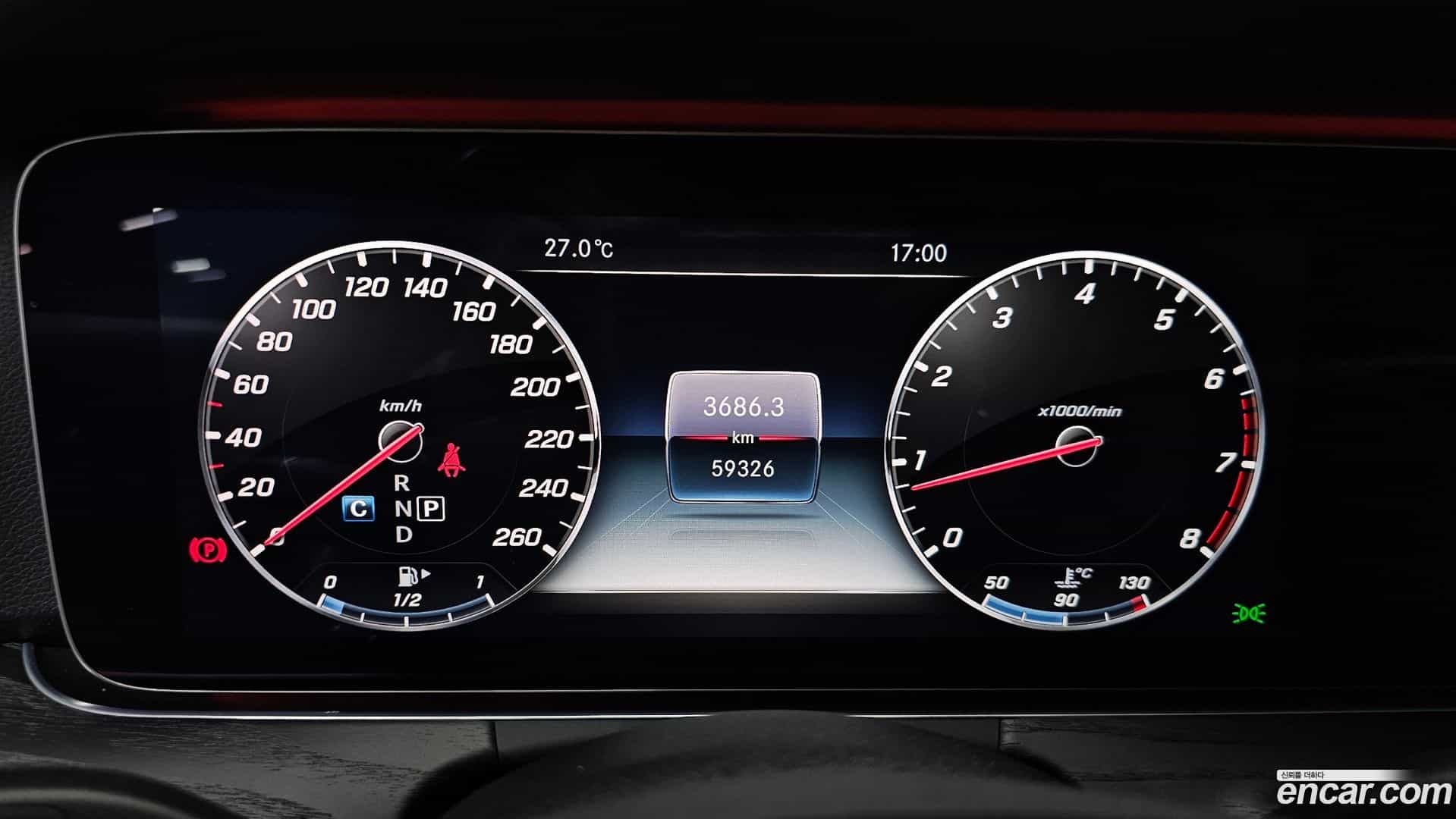 E-Class Mercedes-Benz 2018.6-INNER-008