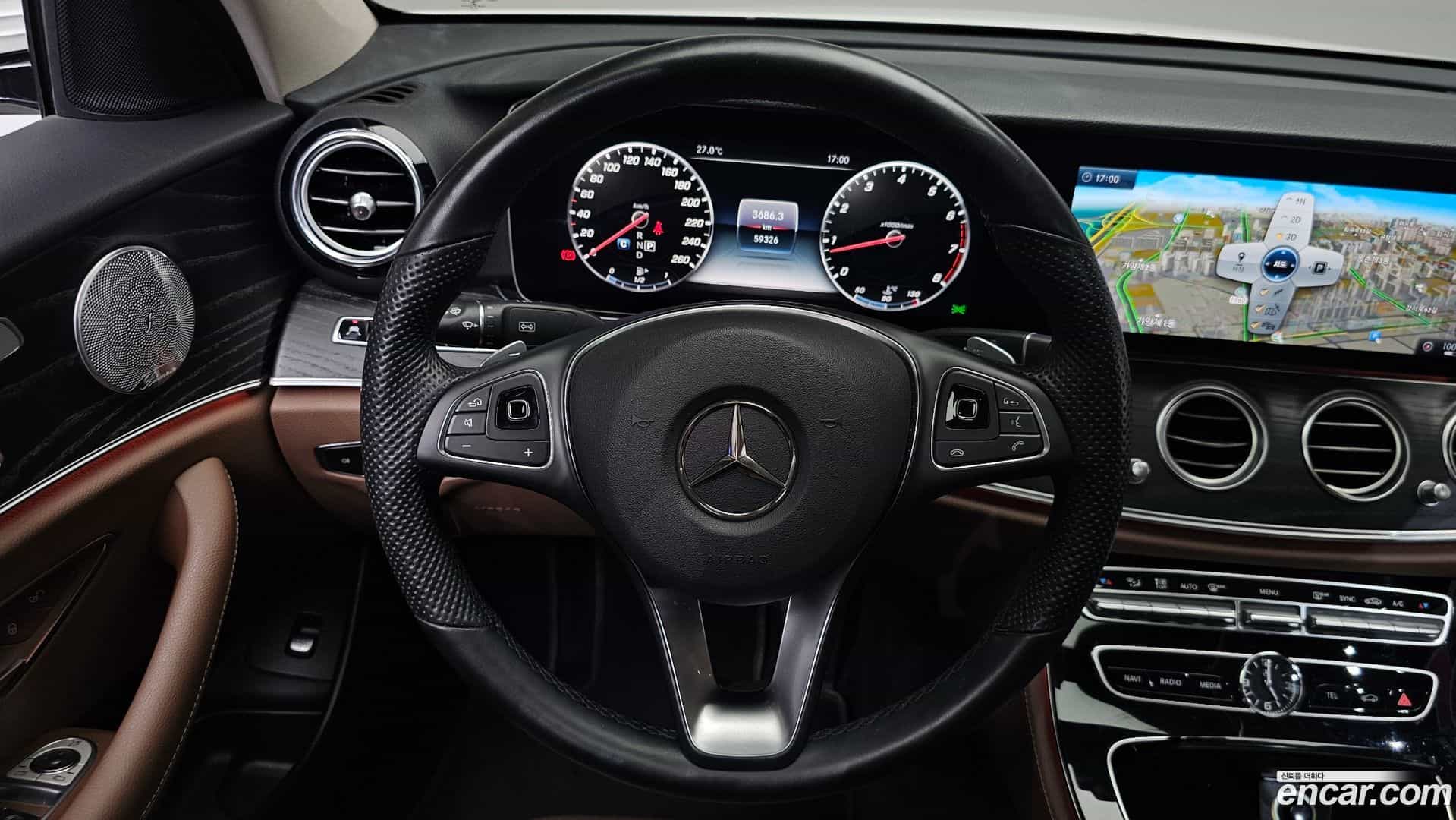 E-Class Mercedes-Benz 2018.6-OPTION-017