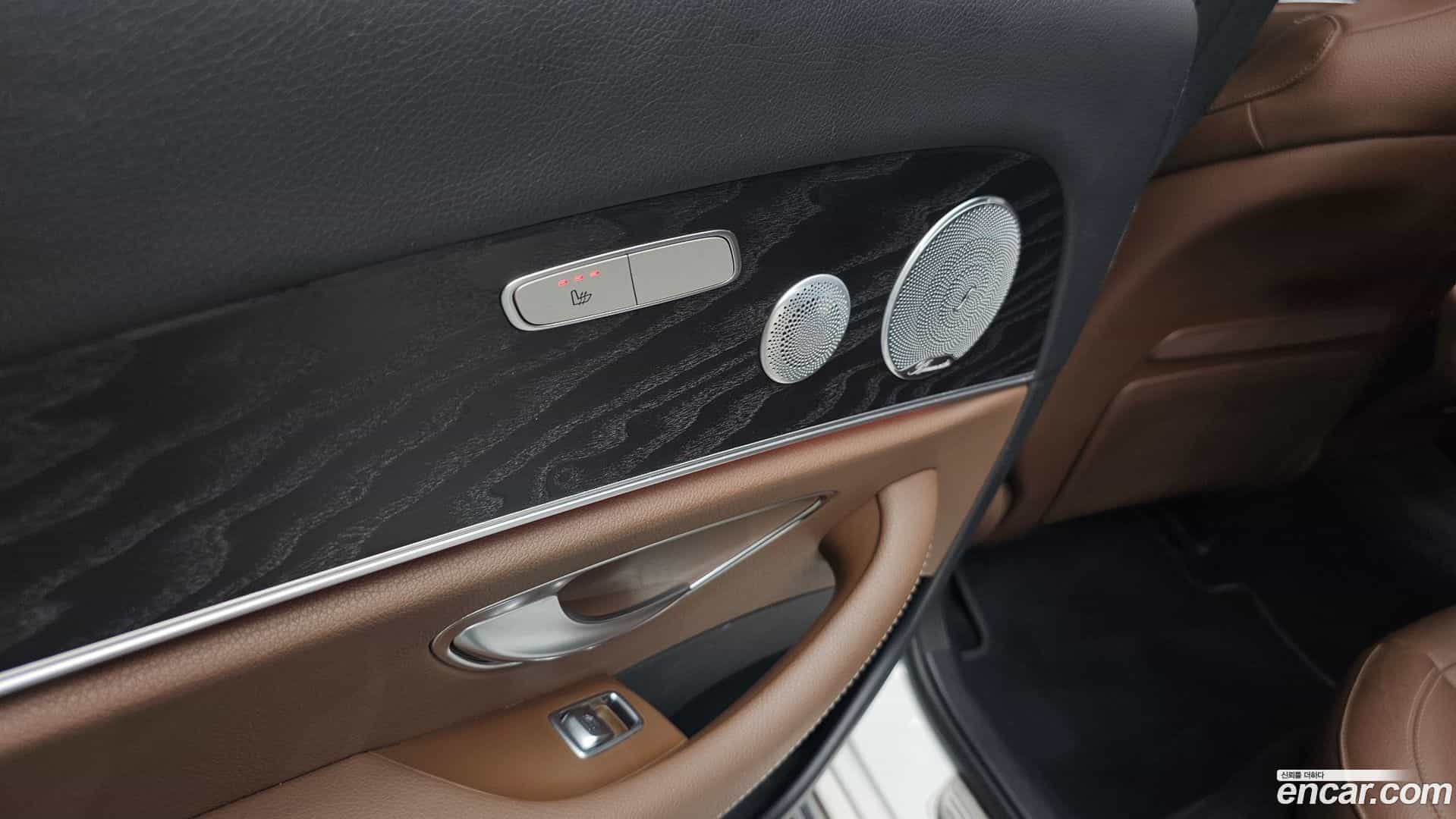 E-Class Mercedes-Benz 2018.6-OPTION-022