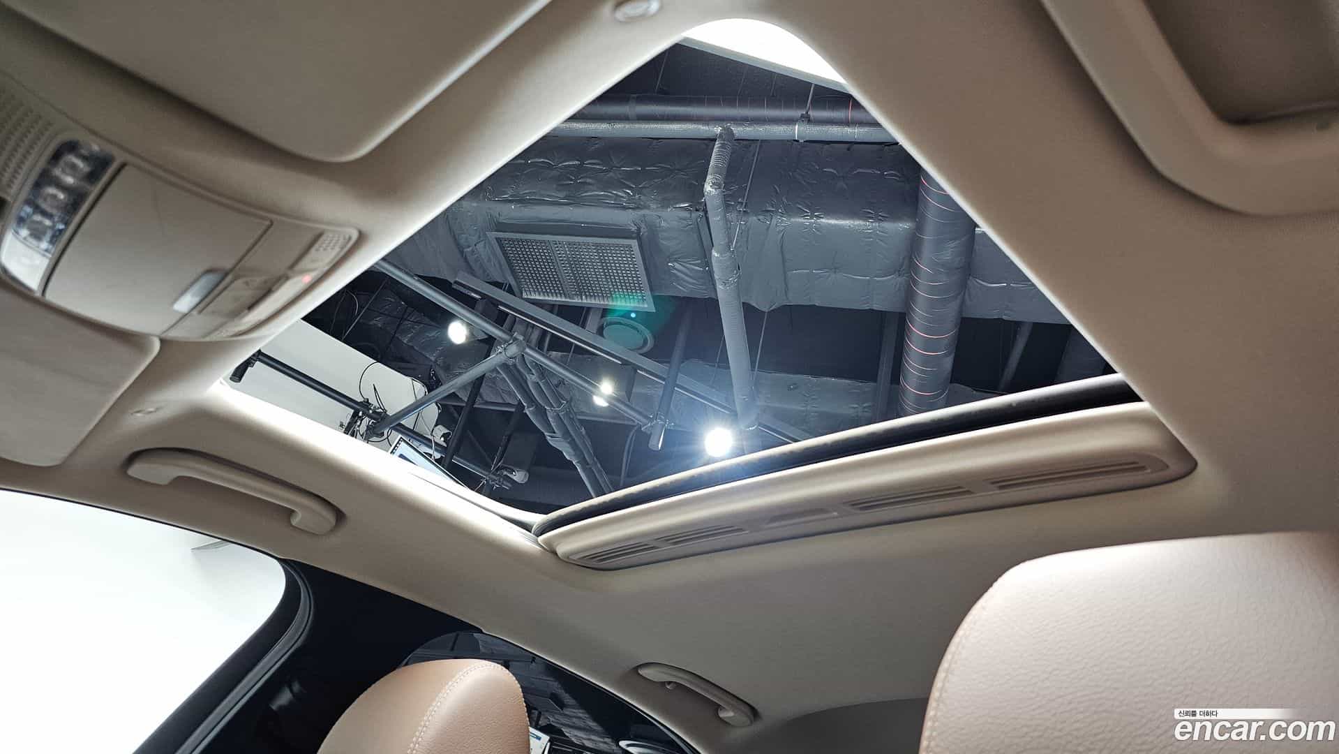 E-Class Mercedes-Benz 2018.6-OPTION-023