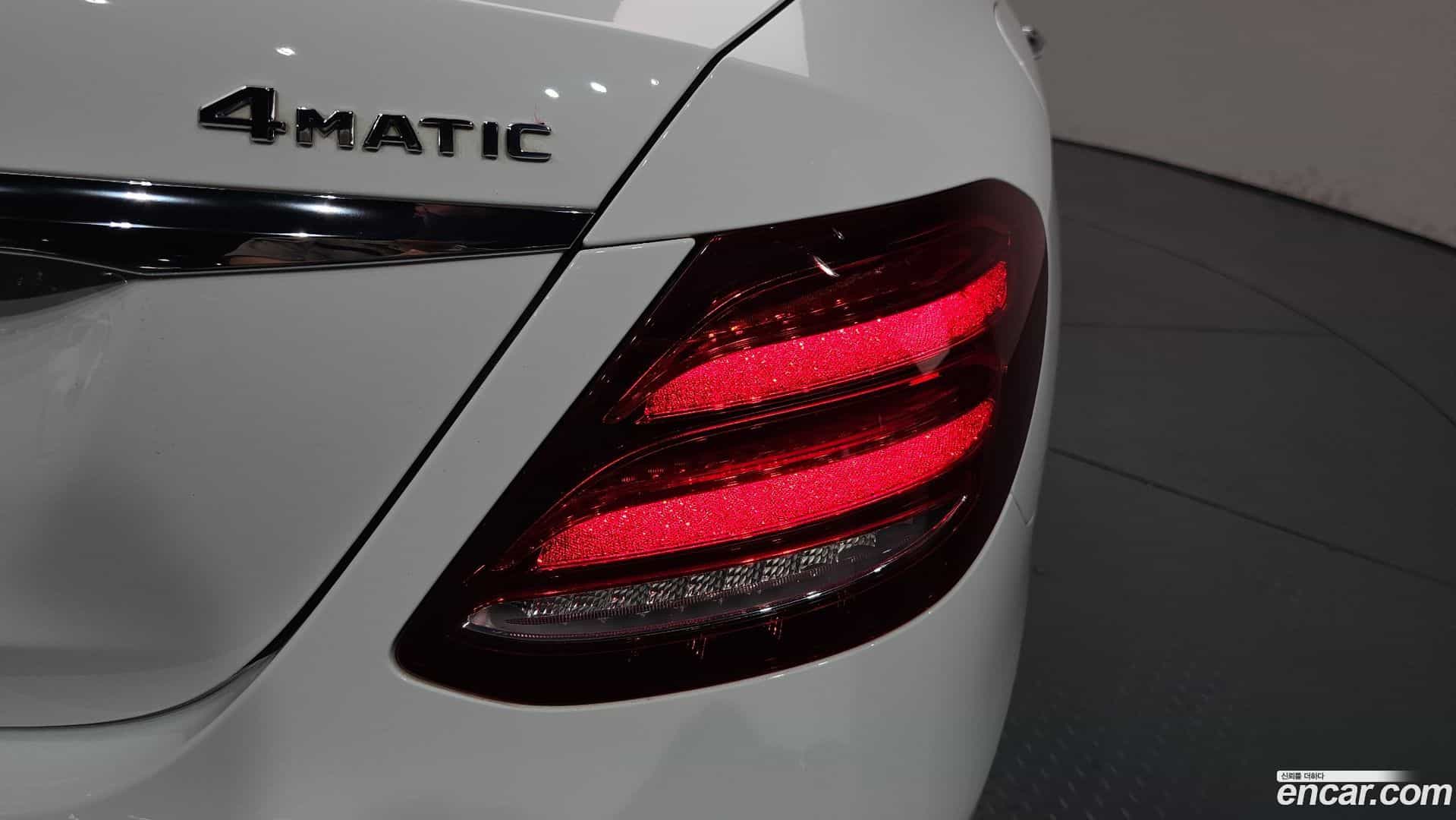 E-Class Mercedes-Benz 2018.6-OUTER-033