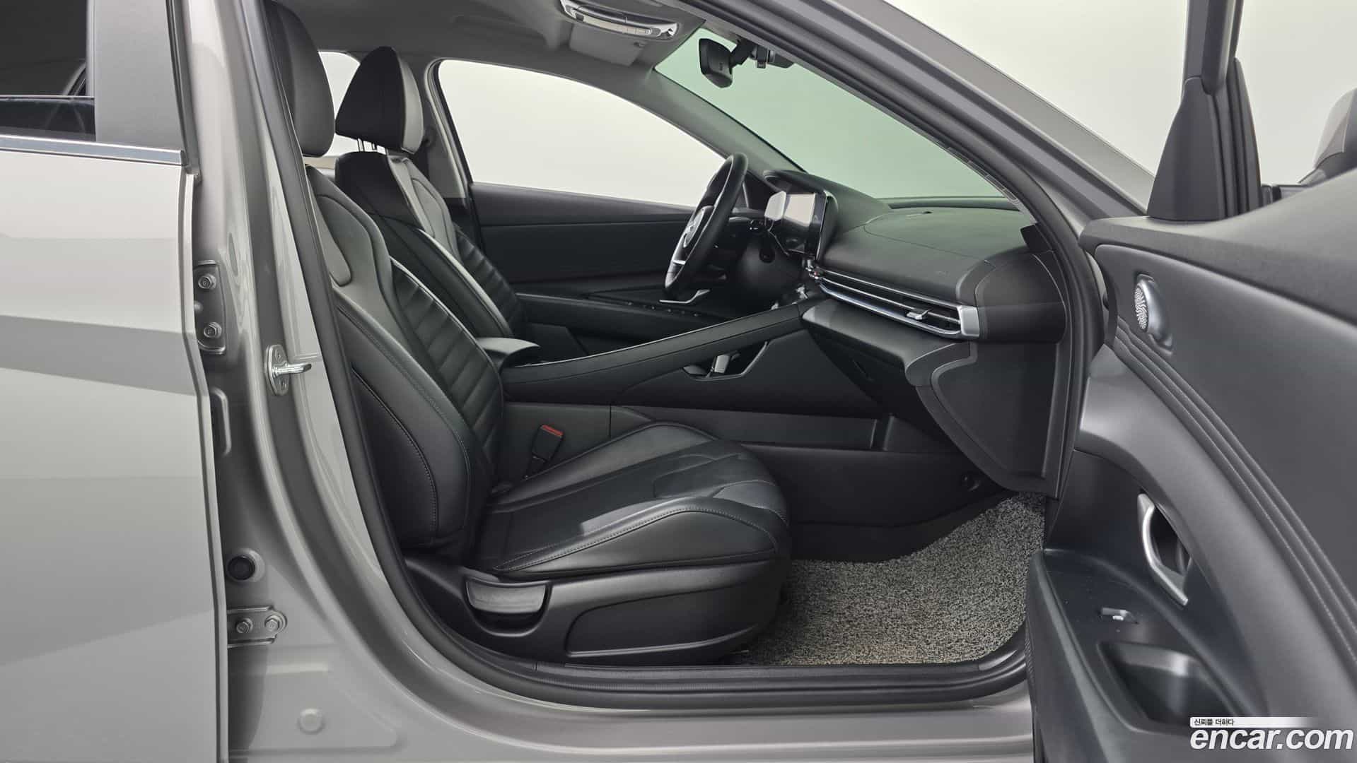 AVANTE Hyundai 2021.7-OPTION-015