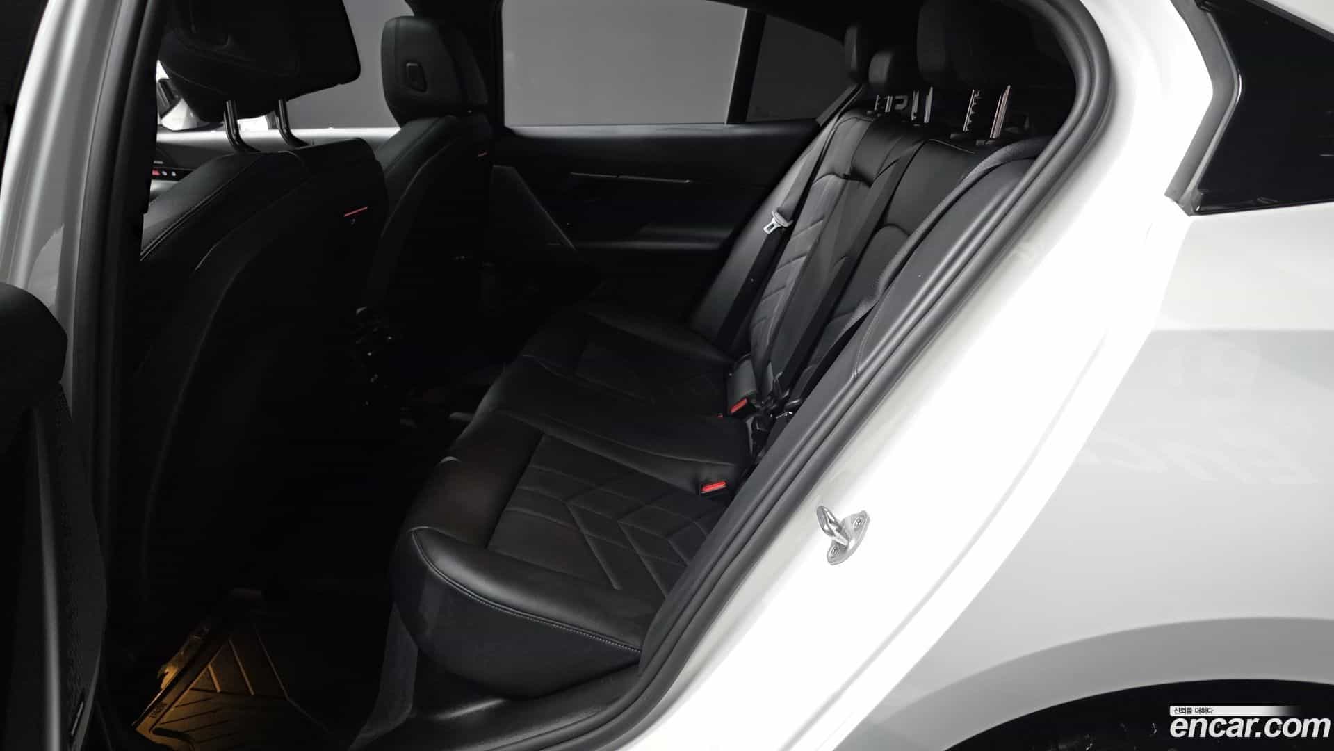 5-Series BMW 2024.6-INNER-036
