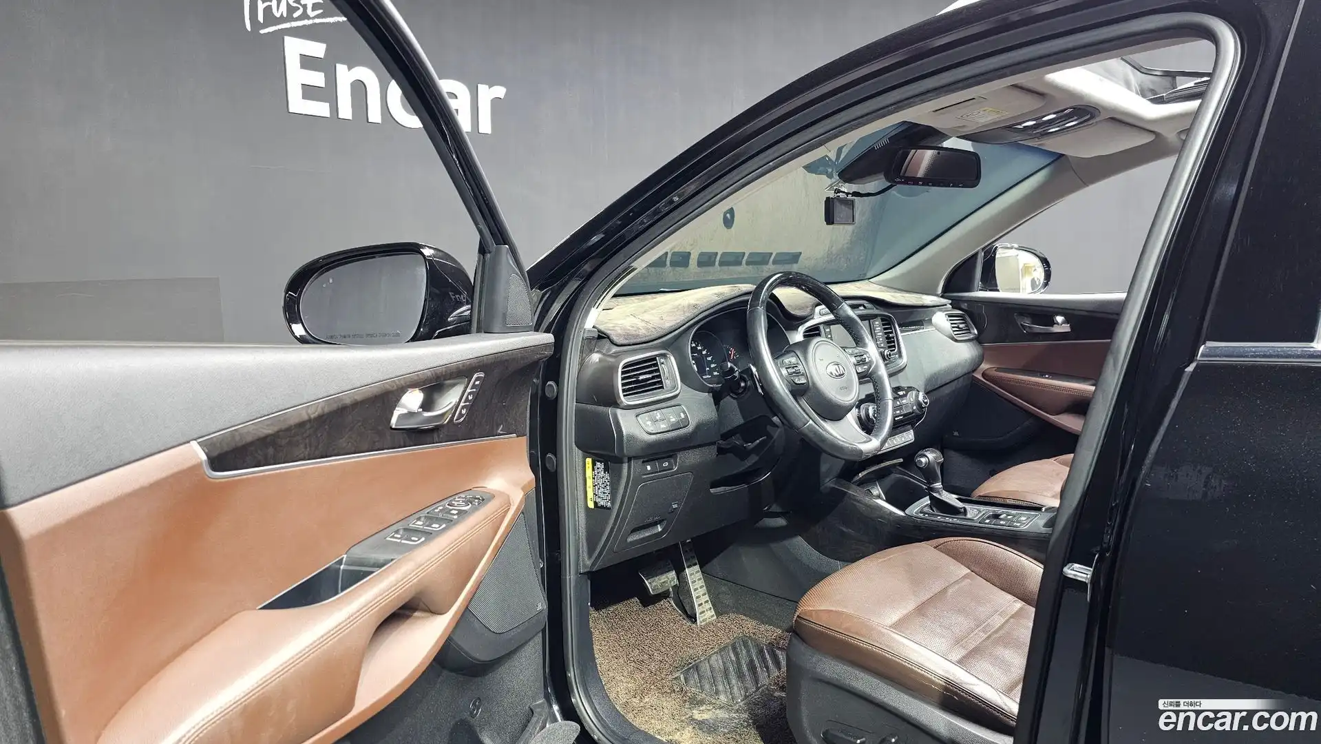 Sorento Kia 2016.8-INNER-010