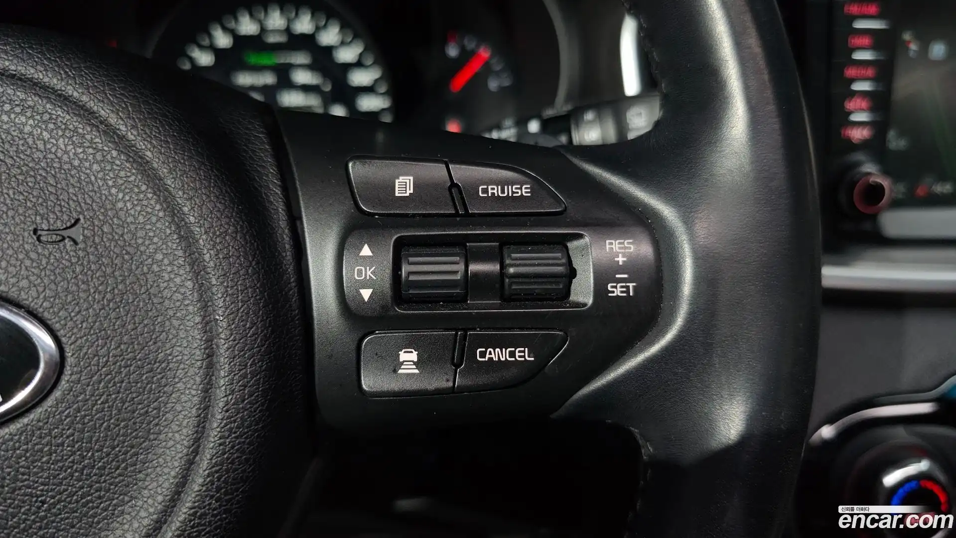 Sorento Kia 2016.8-OPTION-017