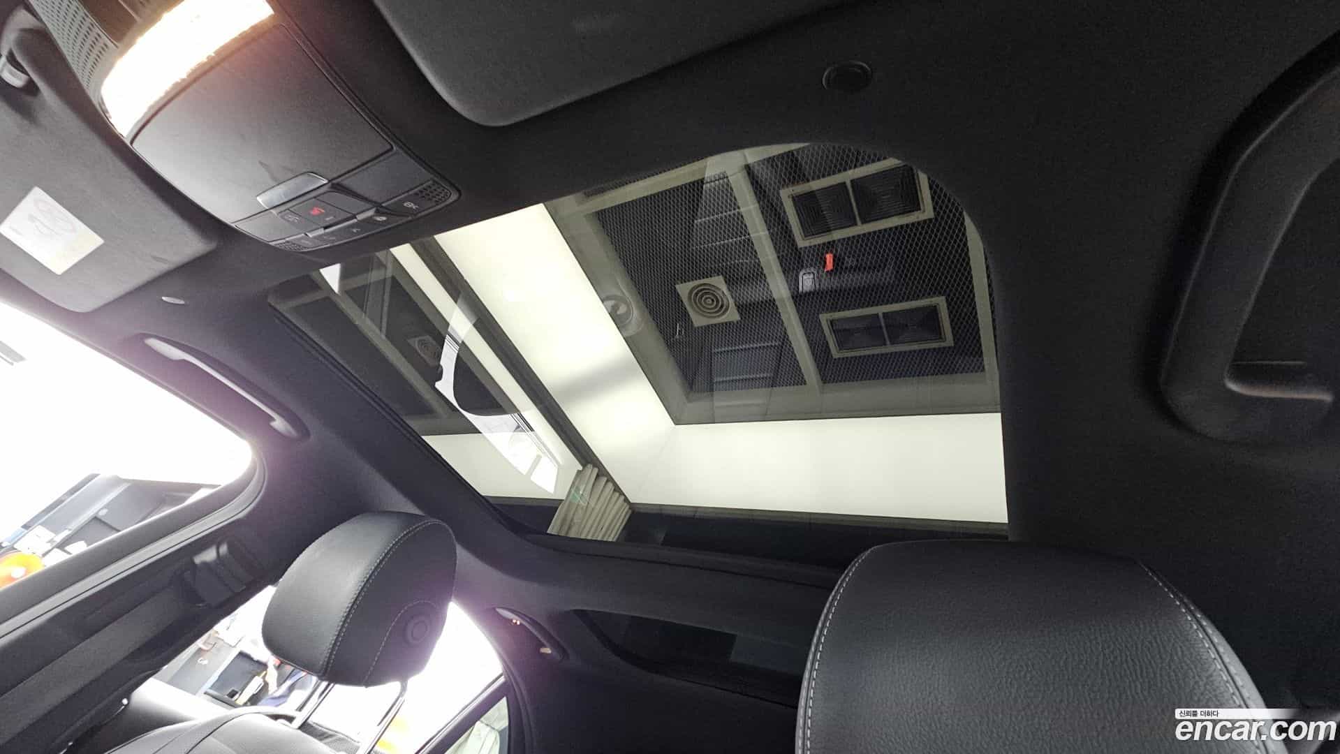 E-Class Mercedes-Benz 2022.3-OPTION-022