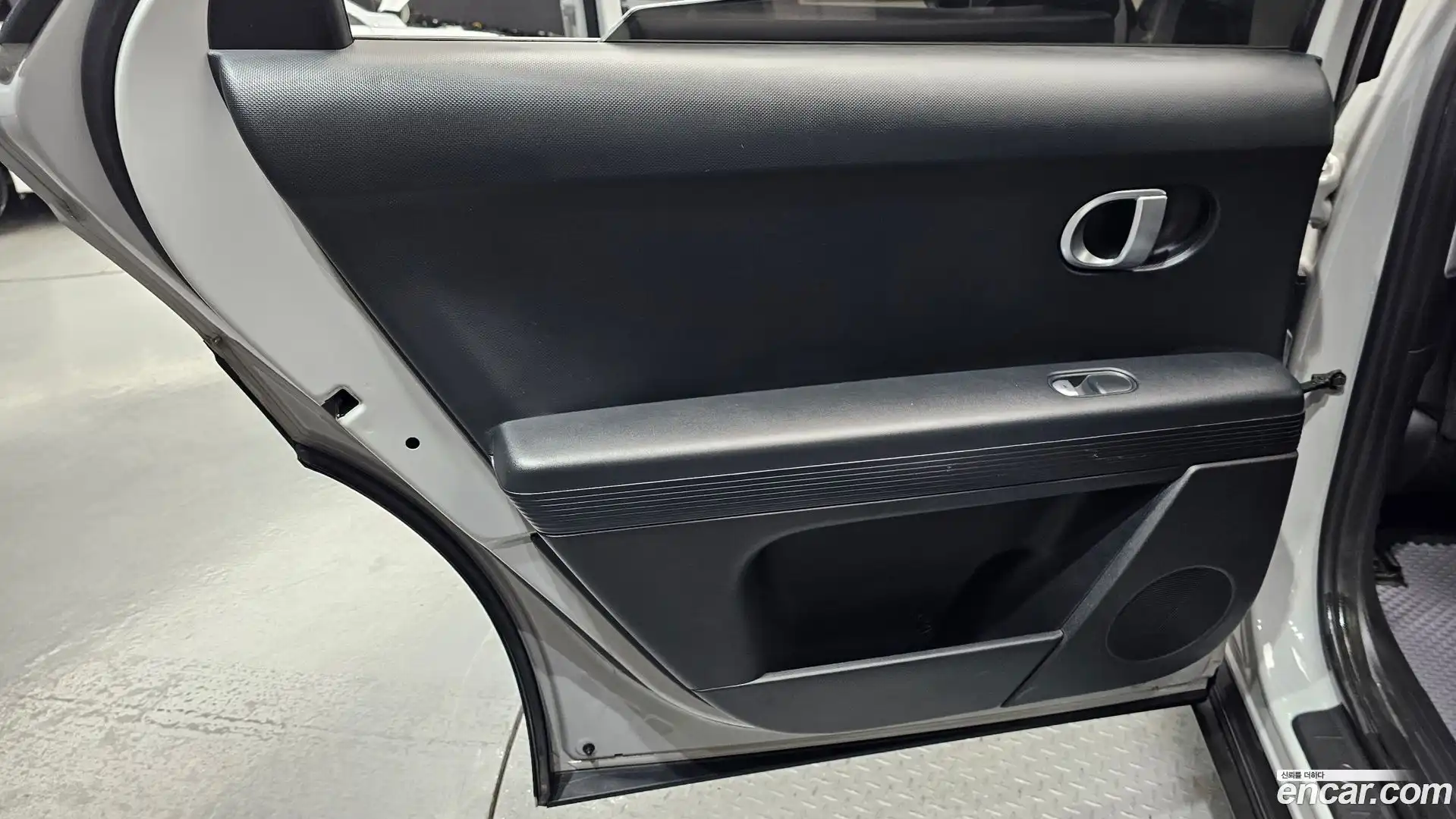Ioniq5 Hyundai 2021.10-INNER-035